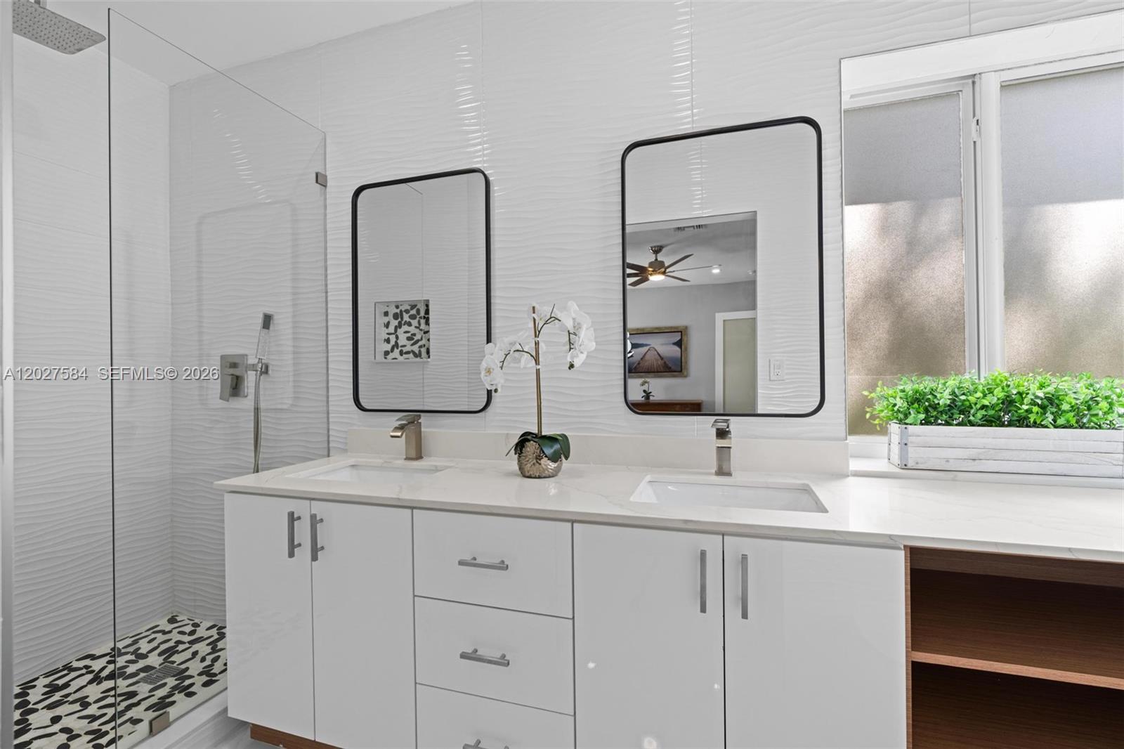 26 NE 88th St, El Portal FL 33138