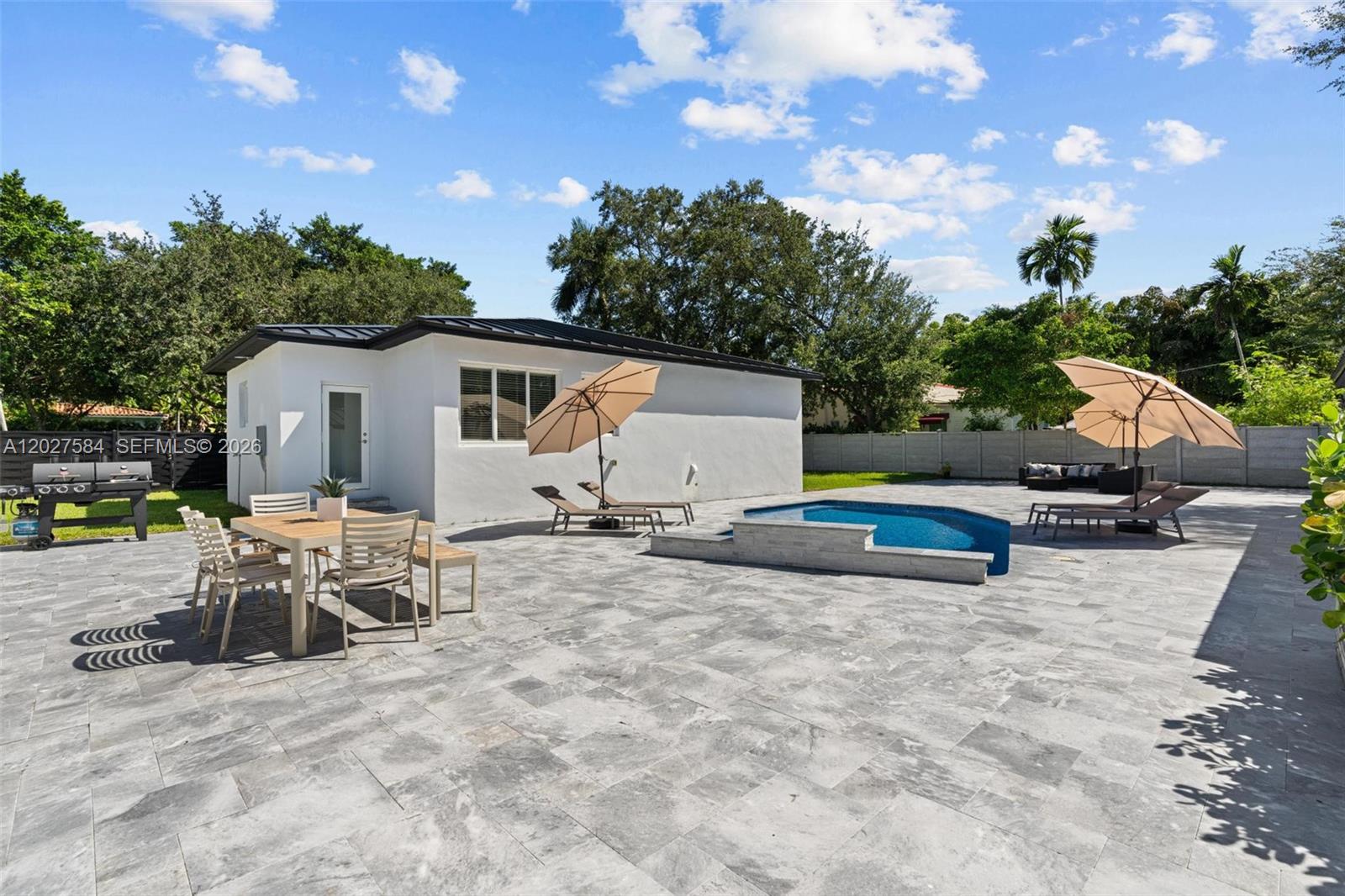 26 NE 88th St, El Portal FL 33138