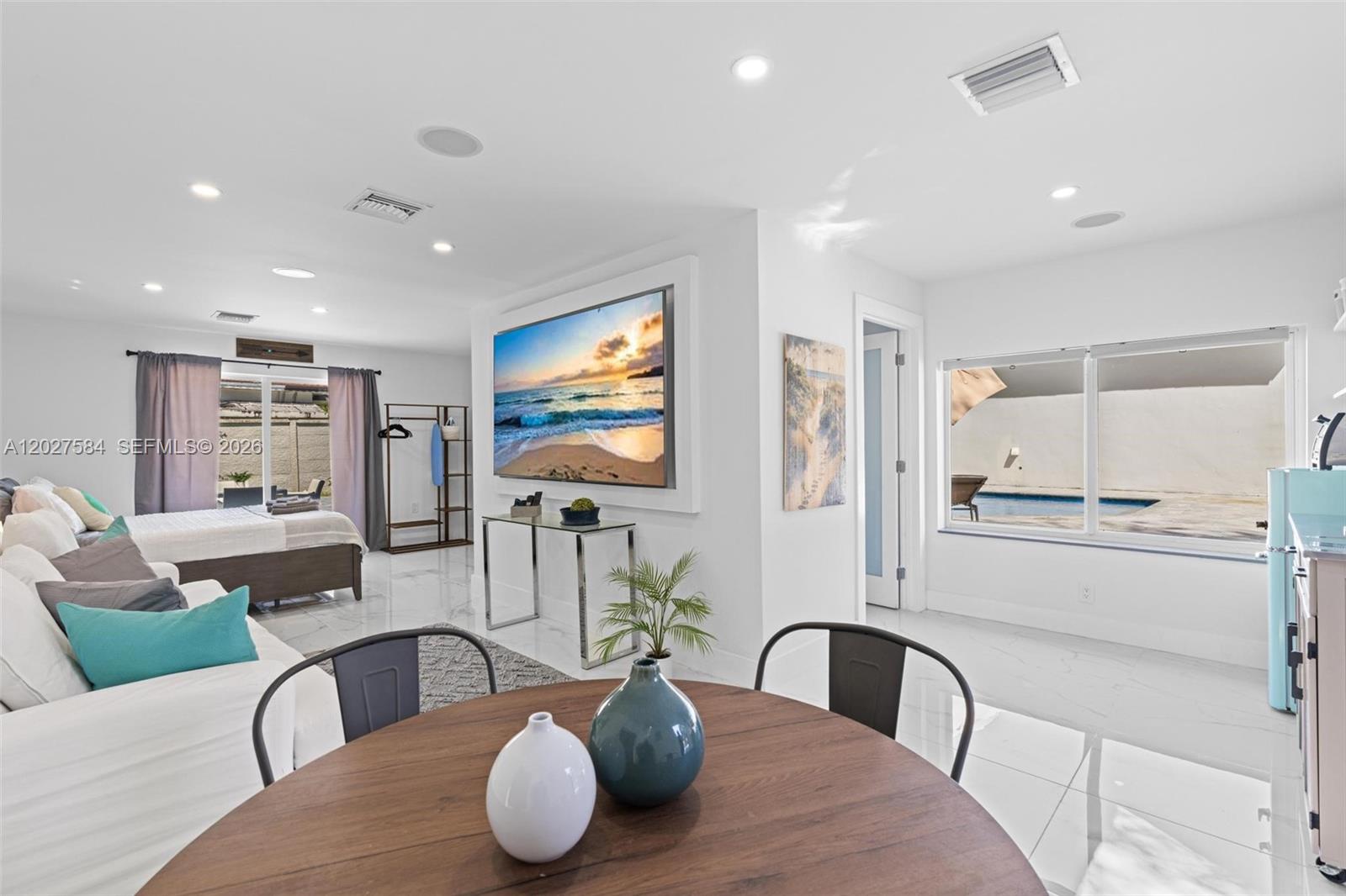 26 NE 88th St, El Portal FL 33138