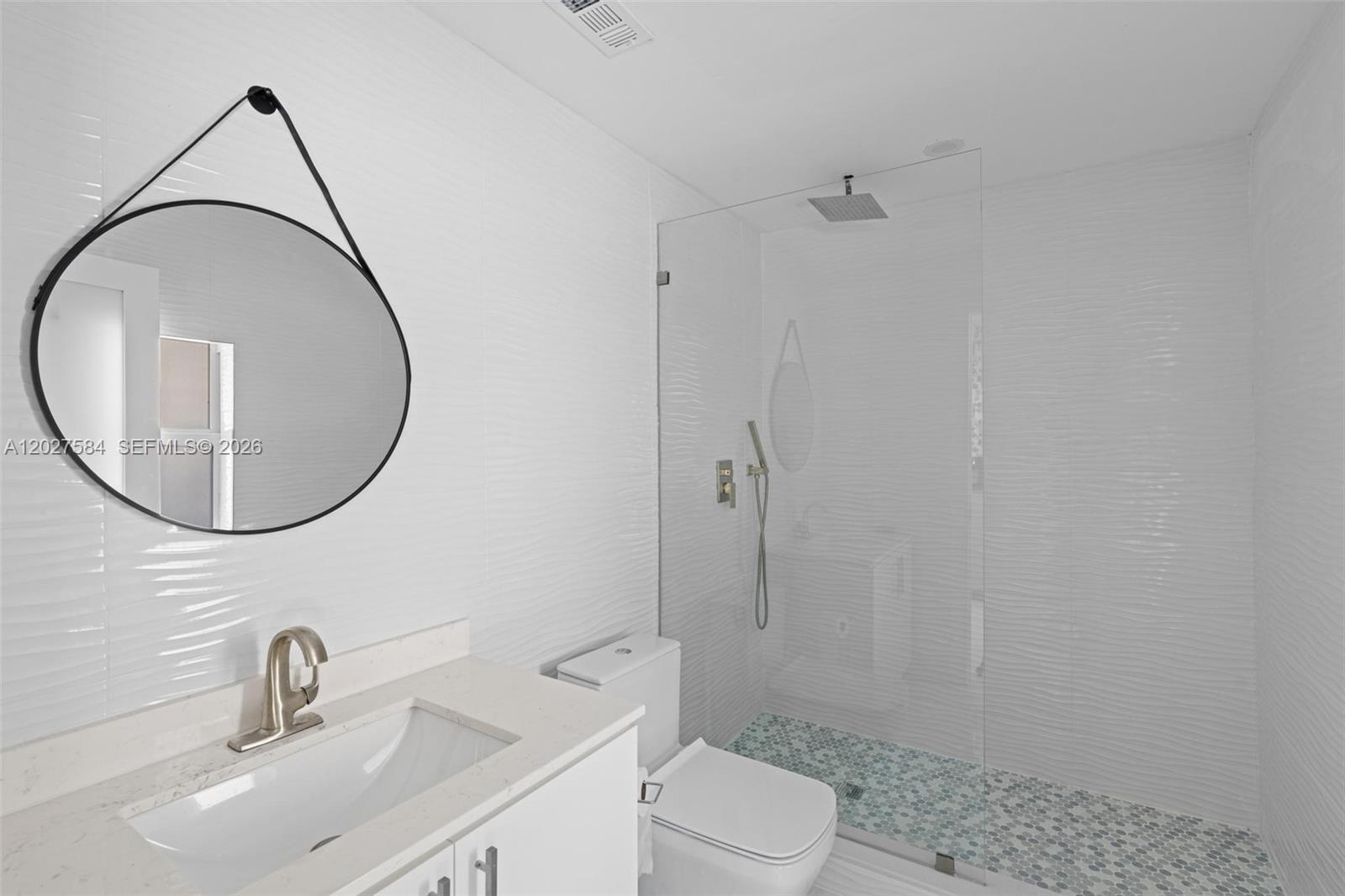 26 NE 88th St, El Portal FL 33138