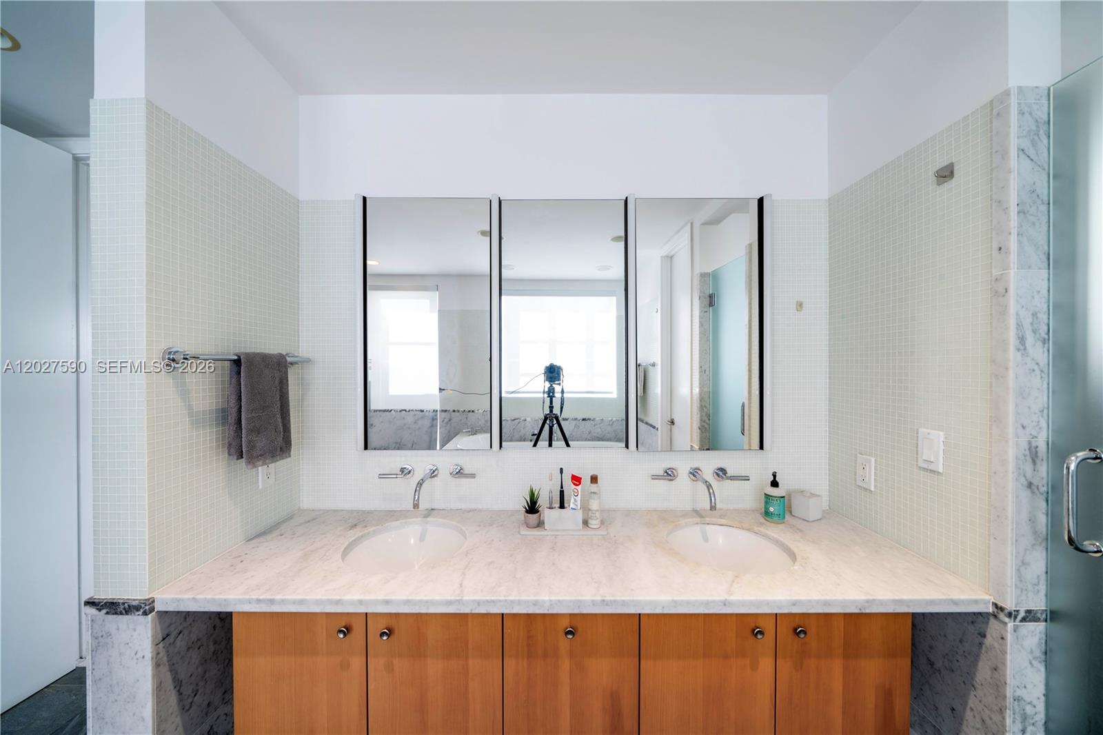 230 Water Way, Miami Beach FL 33141