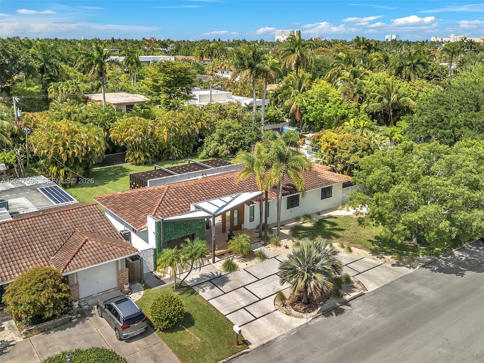 1141 Adams St, Hollywood FL 33019
