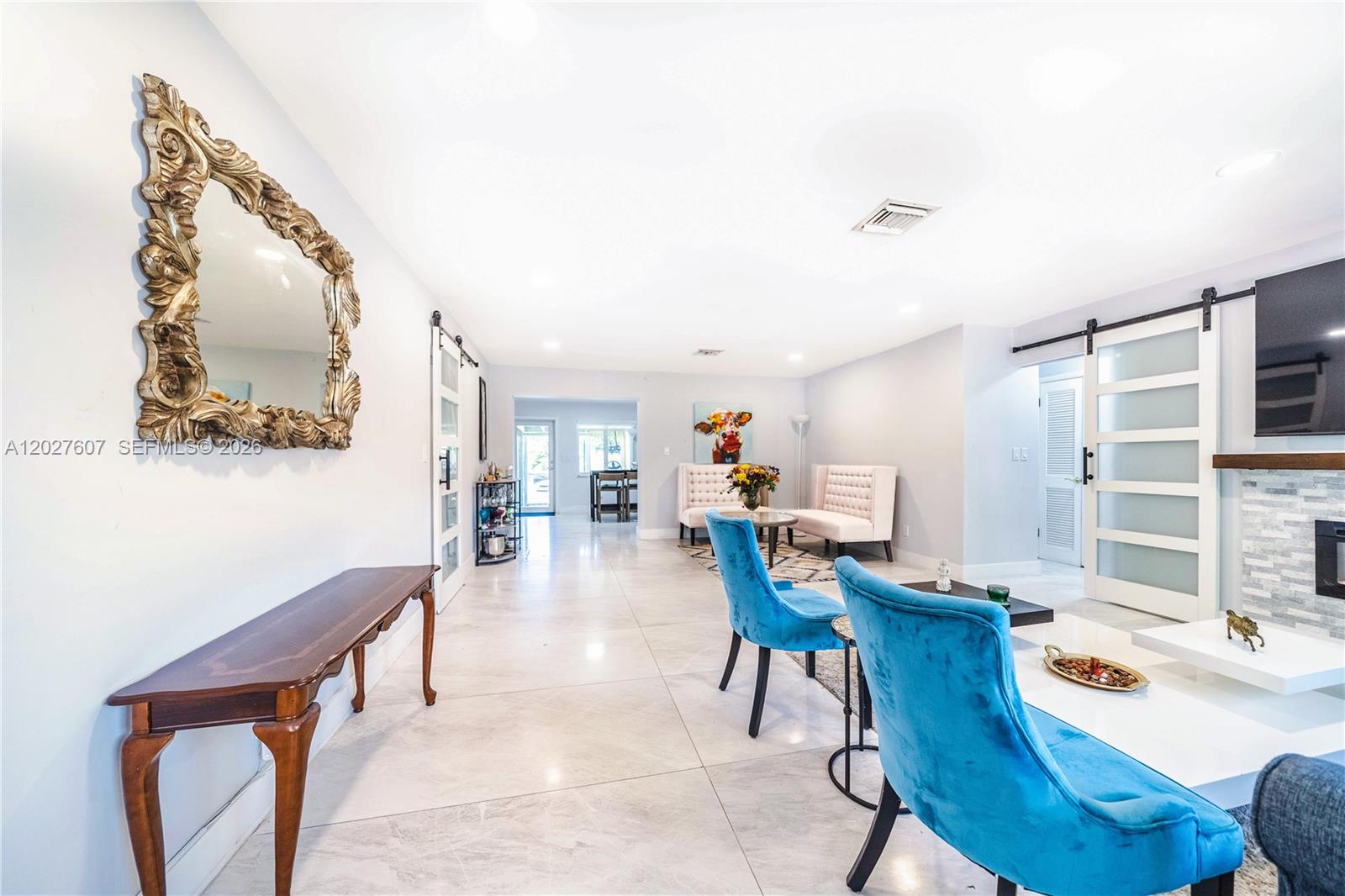 1101 NE 5th St, Hallandale Beach FL 33009