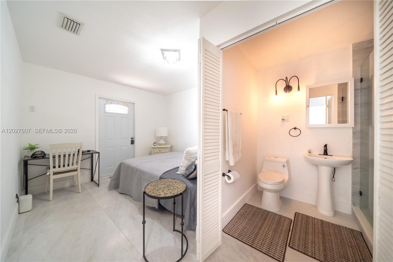1101 NE 5th St, Hallandale Beach FL 33009