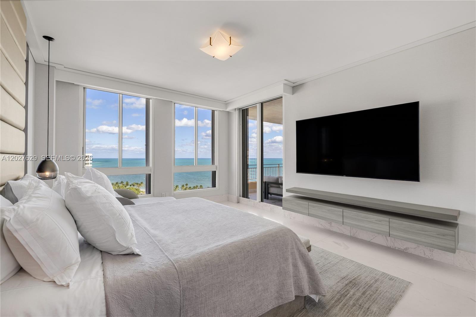 799 Crandon Blvd #PH-8, Key Biscayne FL 33149