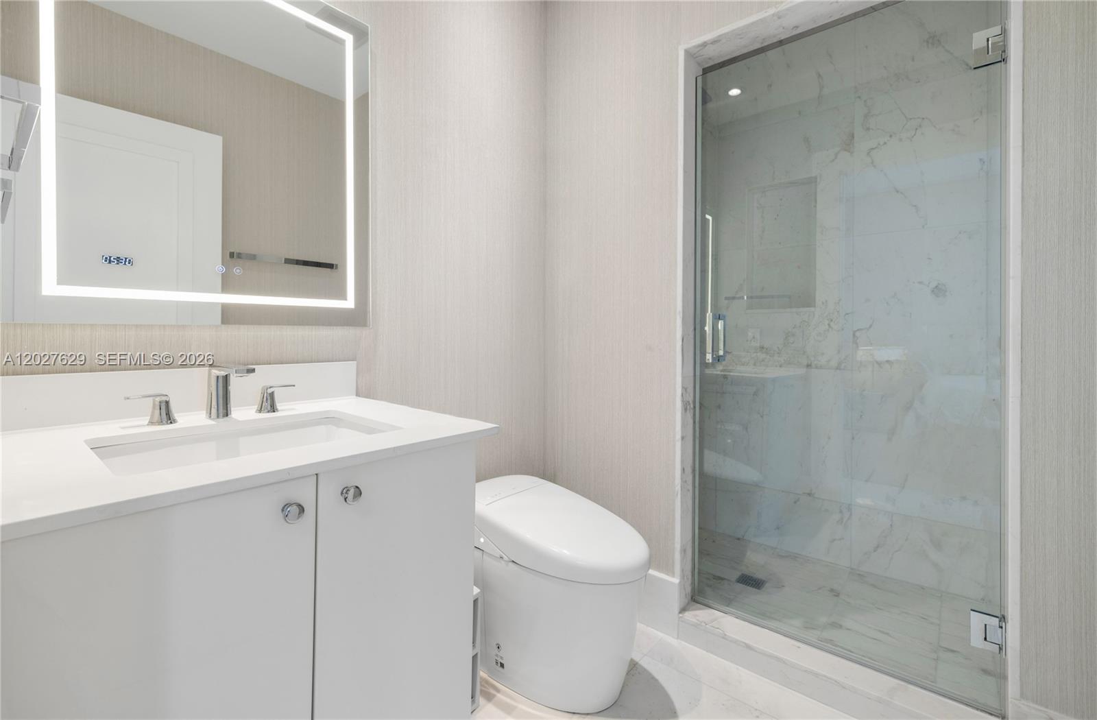 799 Crandon Blvd #PH-8, Key Biscayne FL 33149