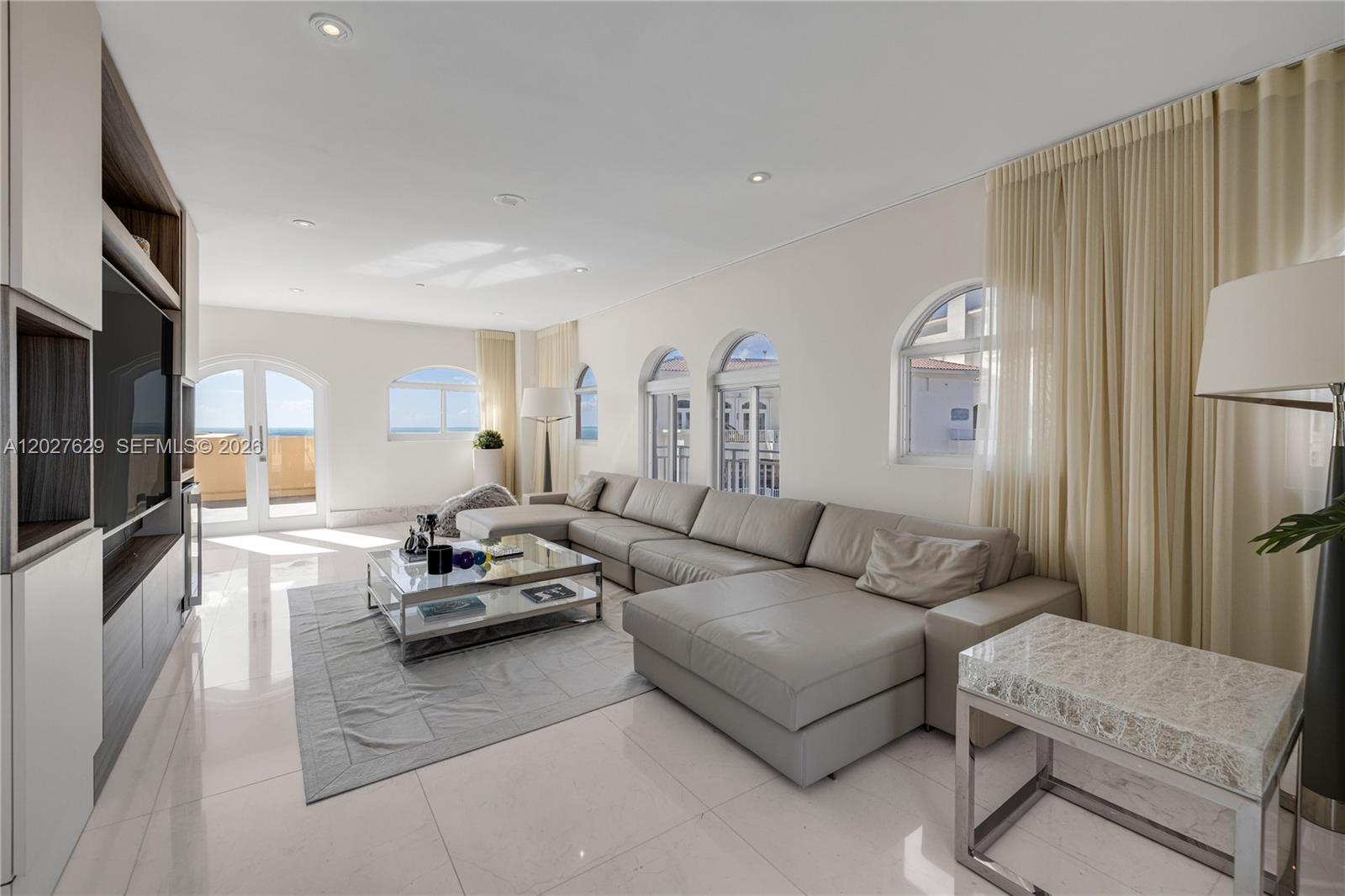 799 Crandon Blvd #PH-8, Key Biscayne FL 33149