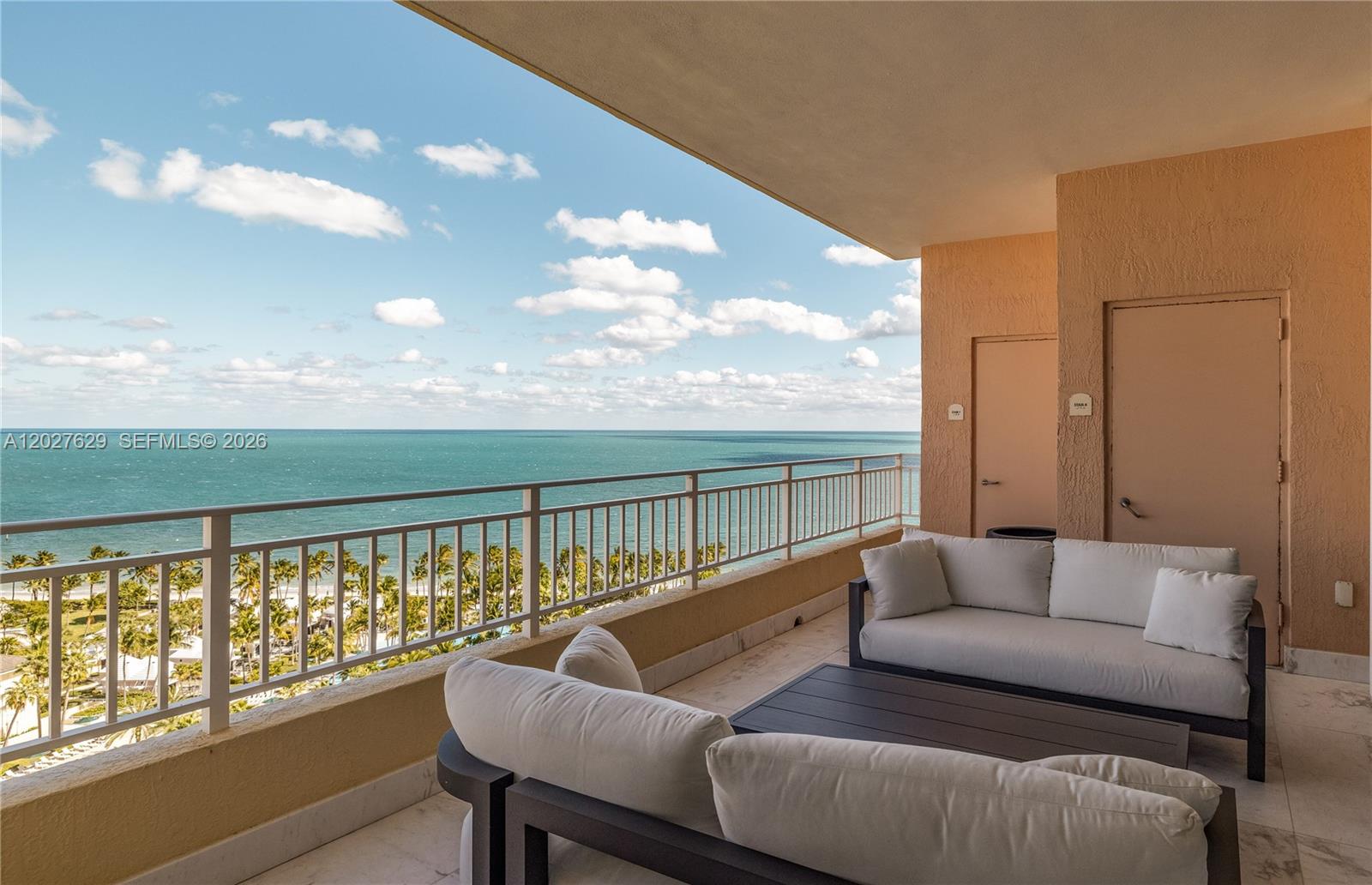 799 Crandon Blvd #PH-8, Key Biscayne FL 33149