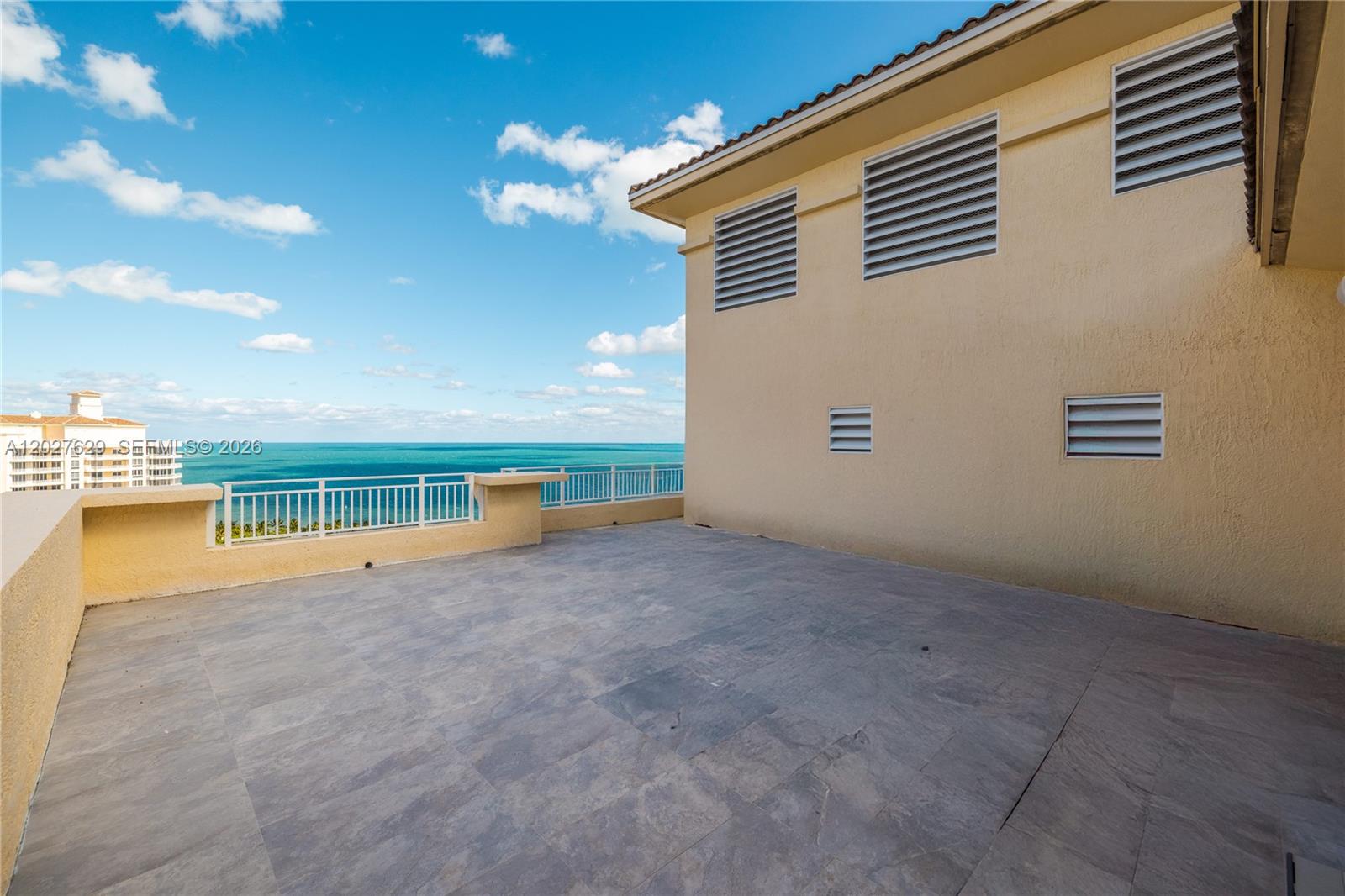 799 Crandon Blvd #PH-8, Key Biscayne FL 33149