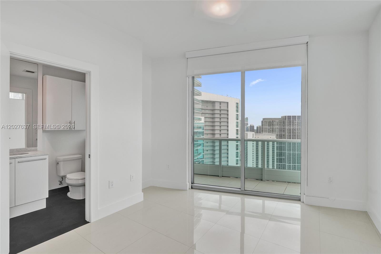 900 Biscayne Blvd #5412, Miami FL 33132