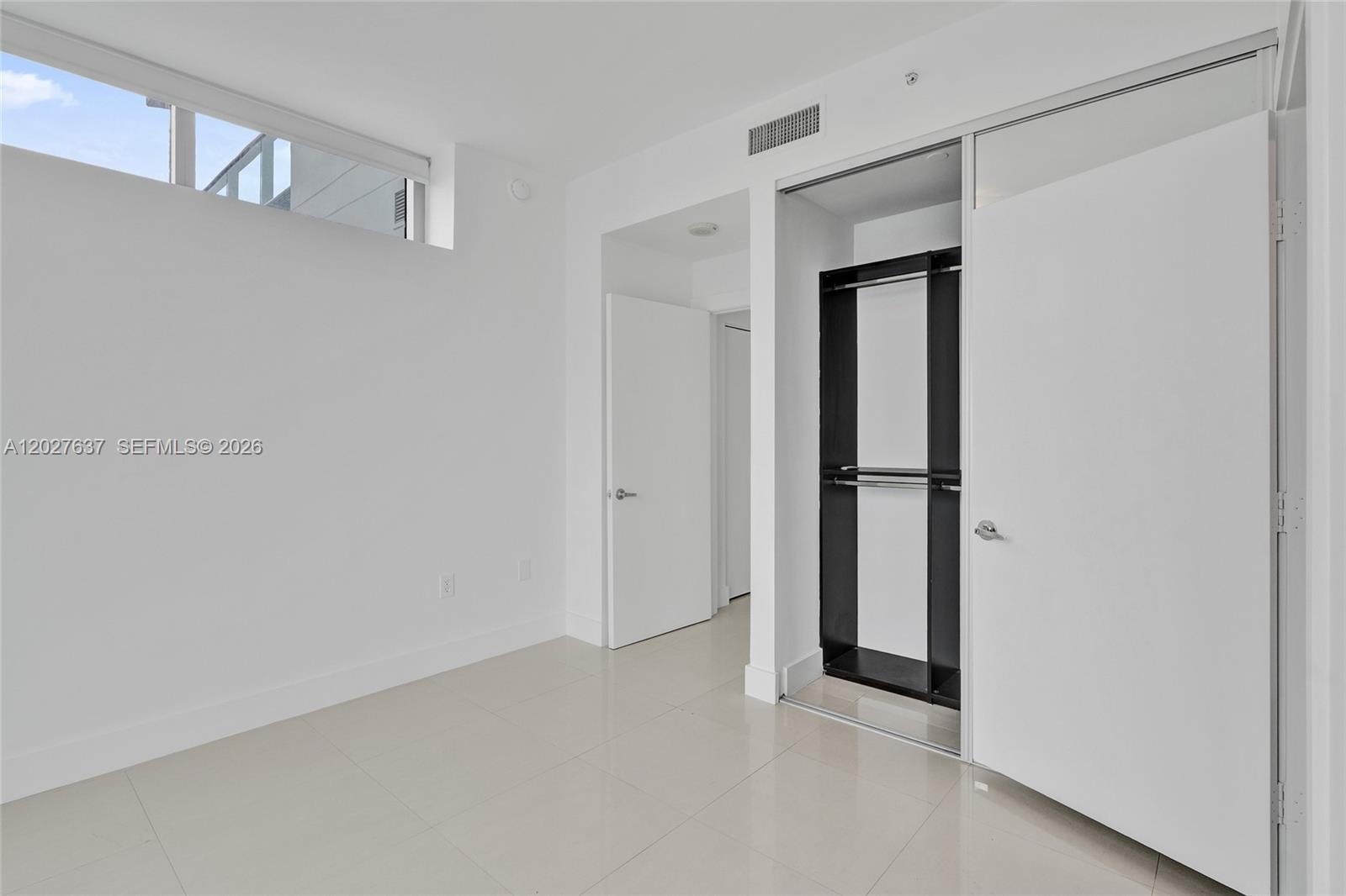 900 Biscayne Blvd #5412, Miami FL 33132