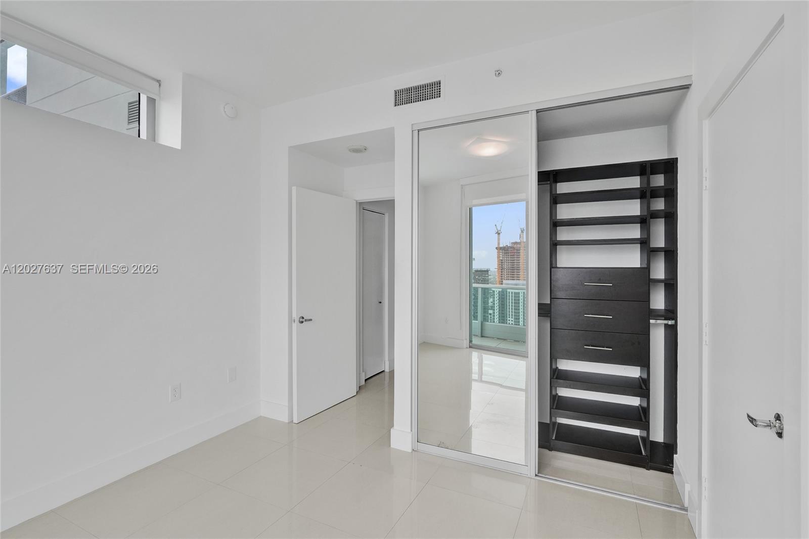 900 Biscayne Blvd #5412, Miami FL 33132