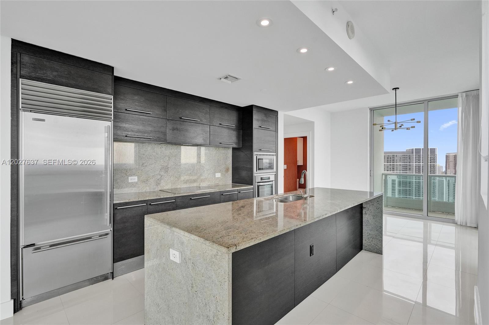 900 Biscayne Blvd #5412, Miami FL 33132