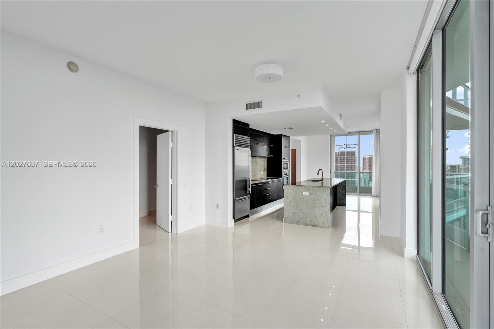 900 Biscayne Blvd #5412, Miami FL 33132