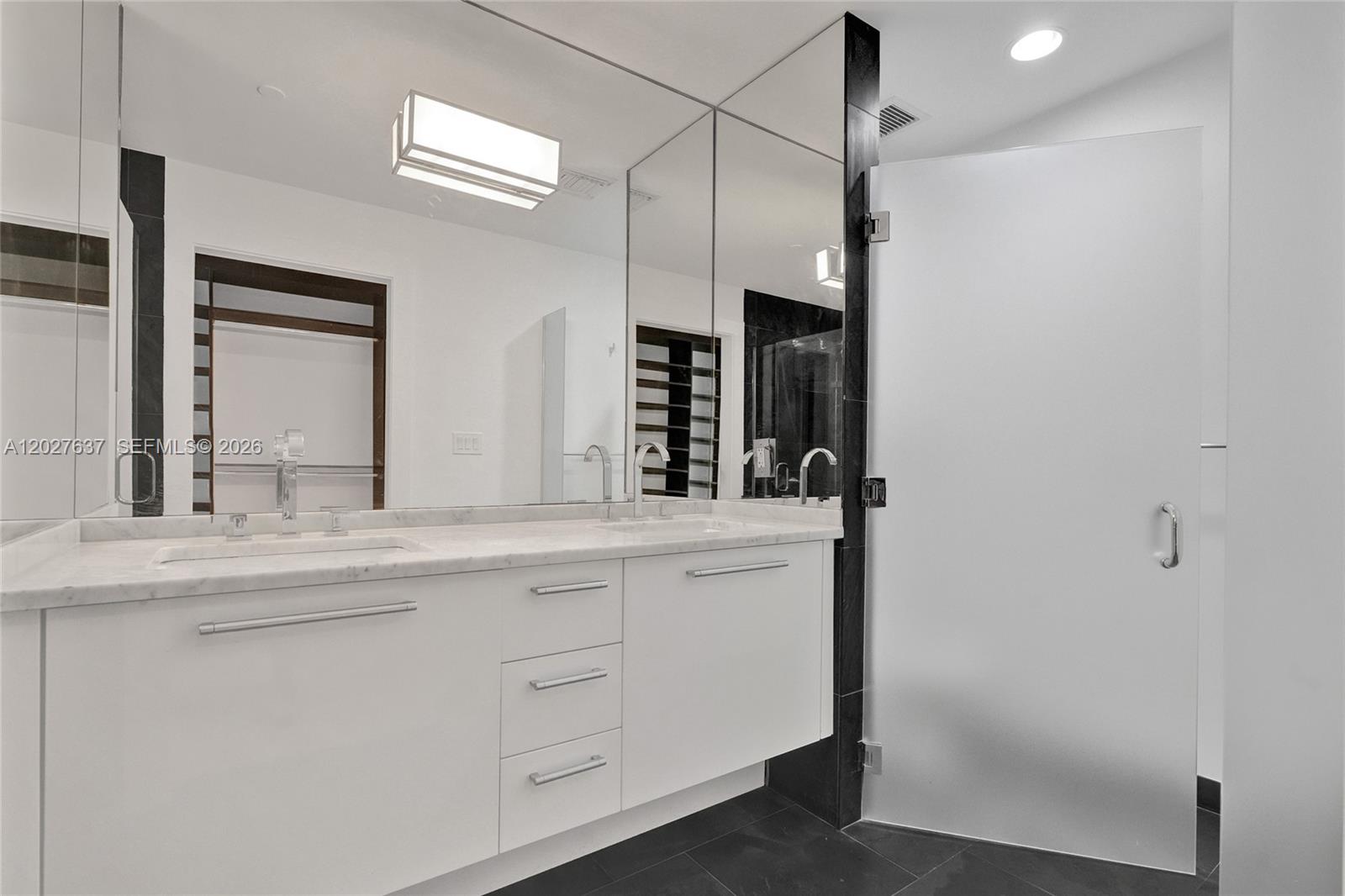 900 Biscayne Blvd #5412, Miami FL 33132