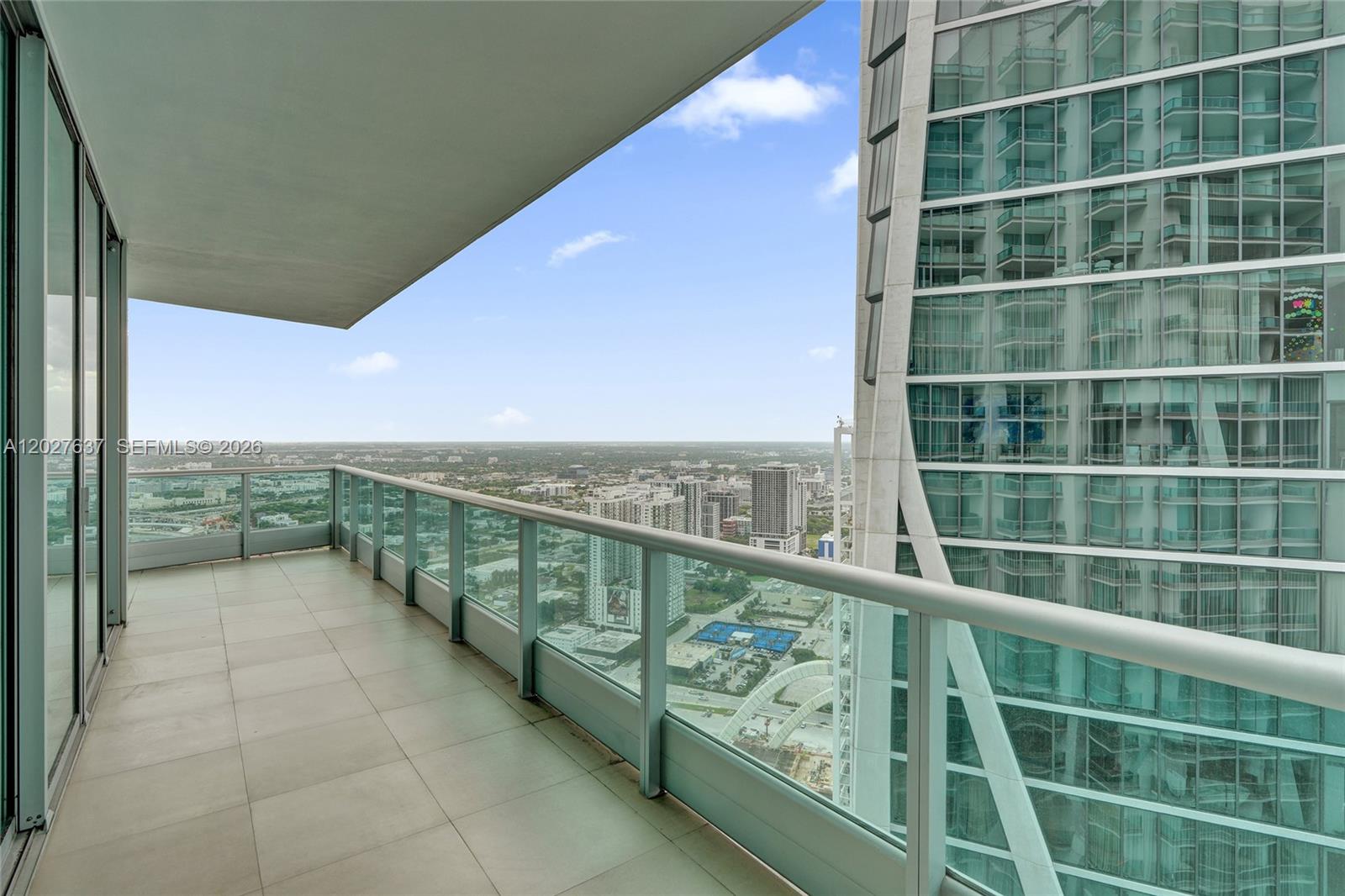 900 Biscayne Blvd #5412, Miami FL 33132