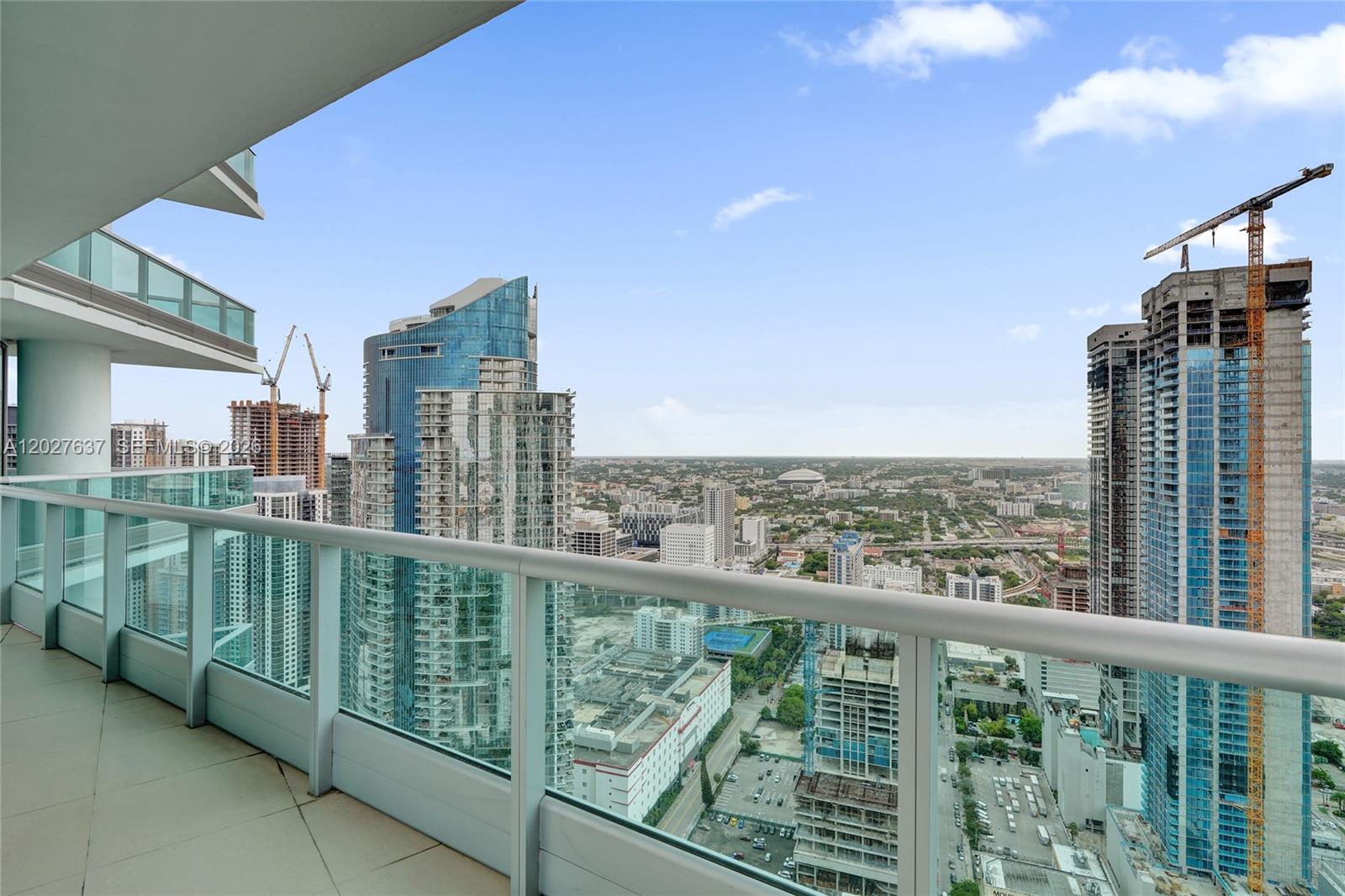 900 Biscayne Blvd #5412, Miami FL 33132