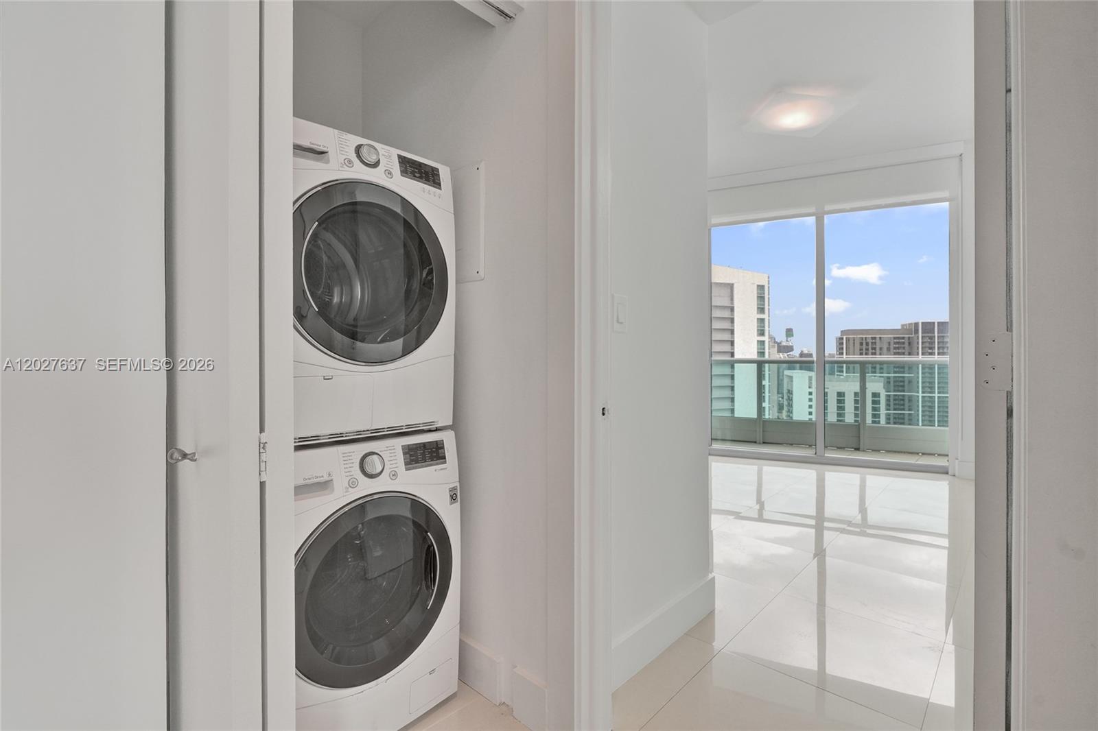 900 Biscayne Blvd #5412, Miami FL 33132