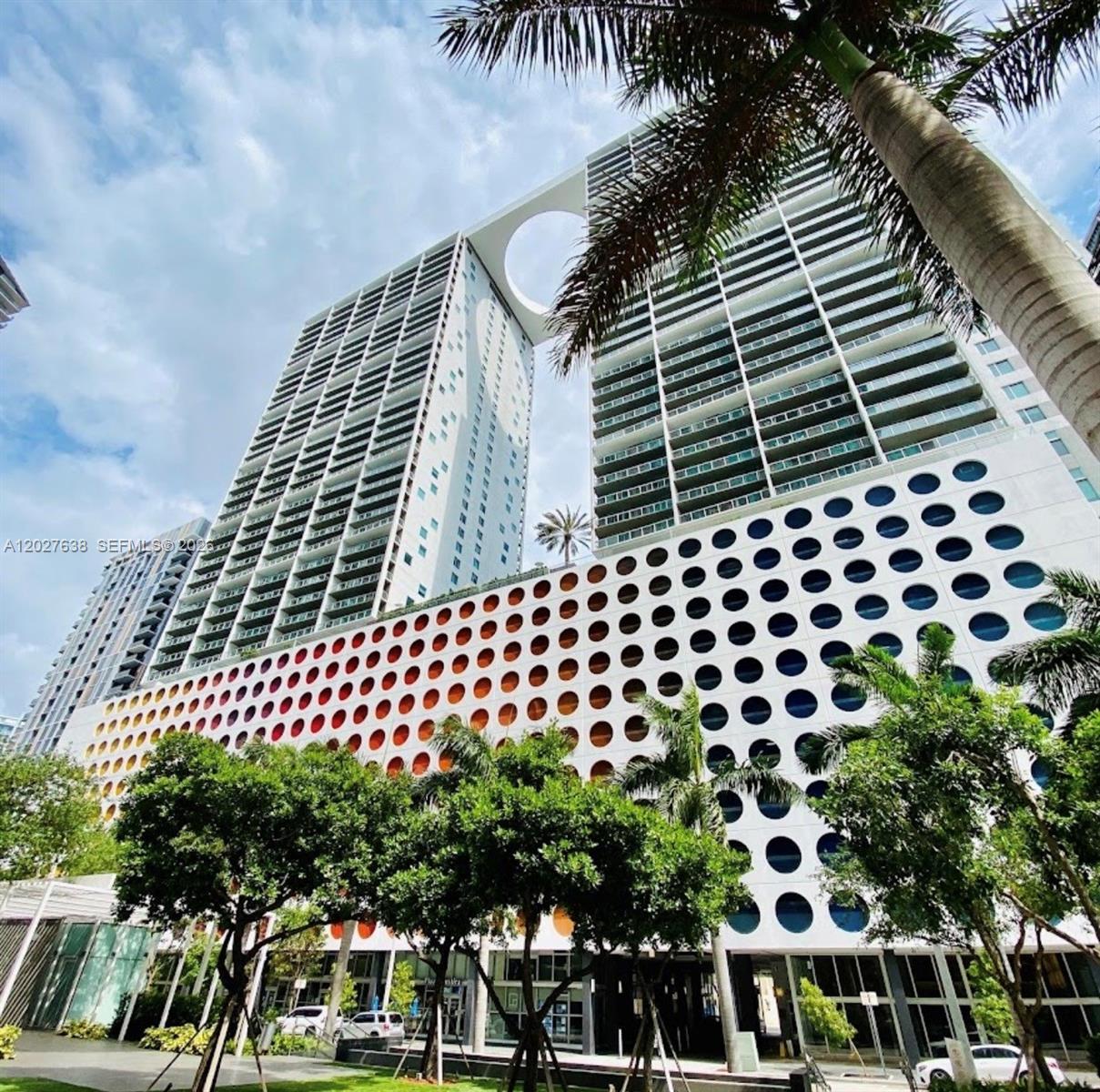 500 Brickell Ave #3910, Miami FL 33131