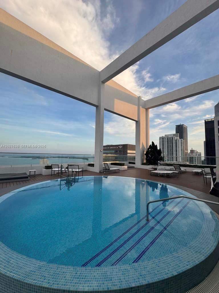 500 Brickell Ave #3910, Miami FL 33131