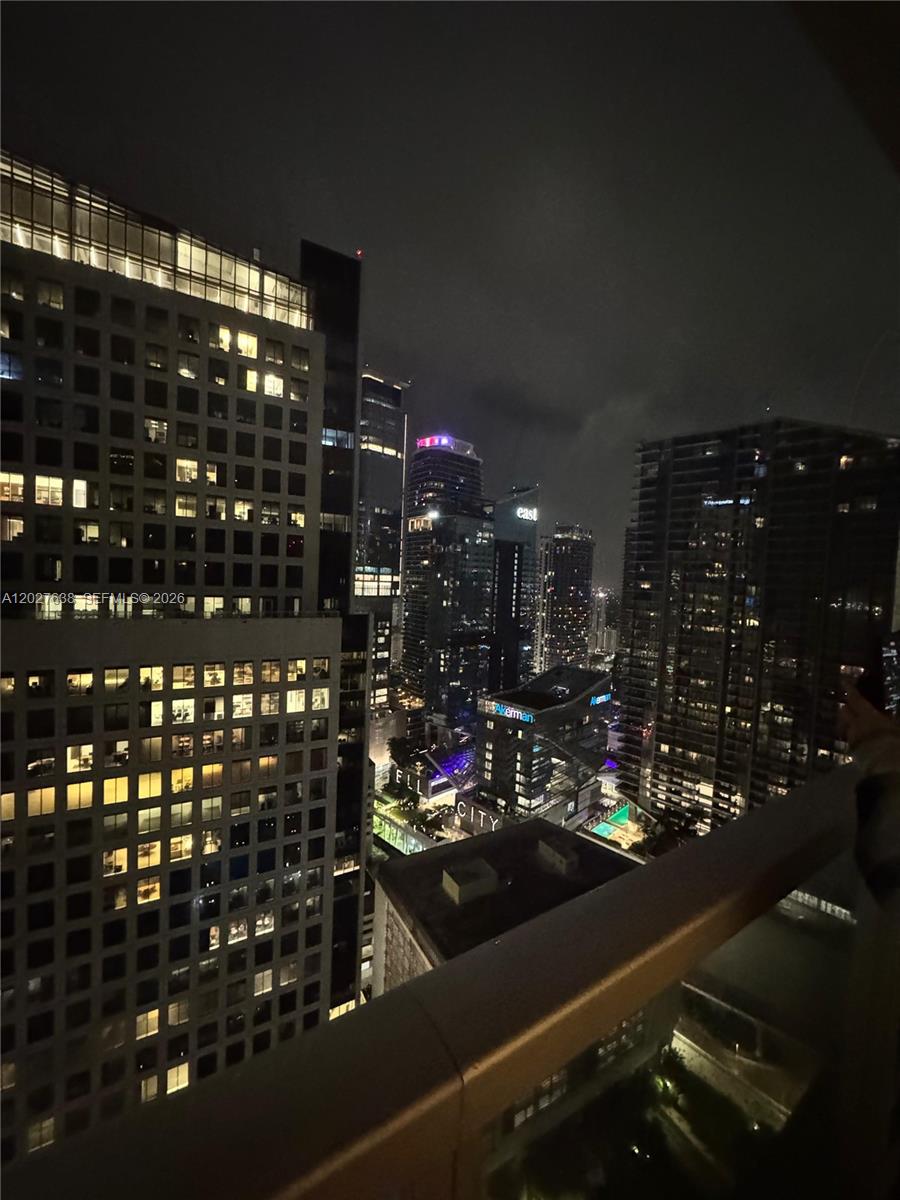 500 Brickell Ave #3910, Miami FL 33131