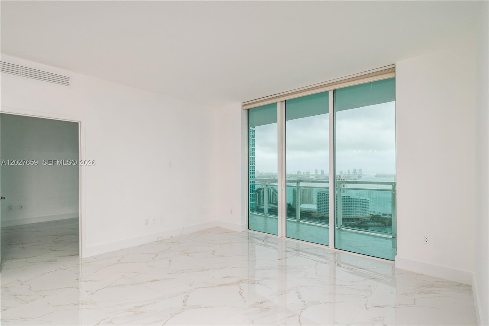 951 Brickell Ave #3706, Miami FL 33131