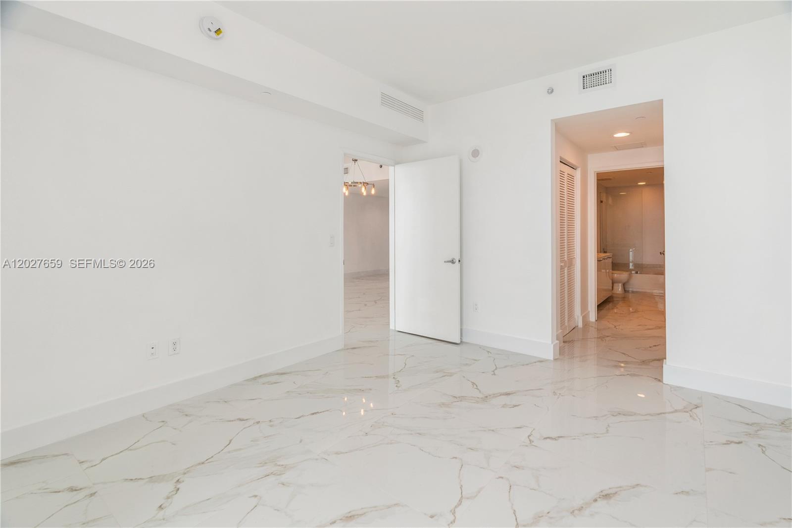 951 Brickell Ave #3706, Miami FL 33131