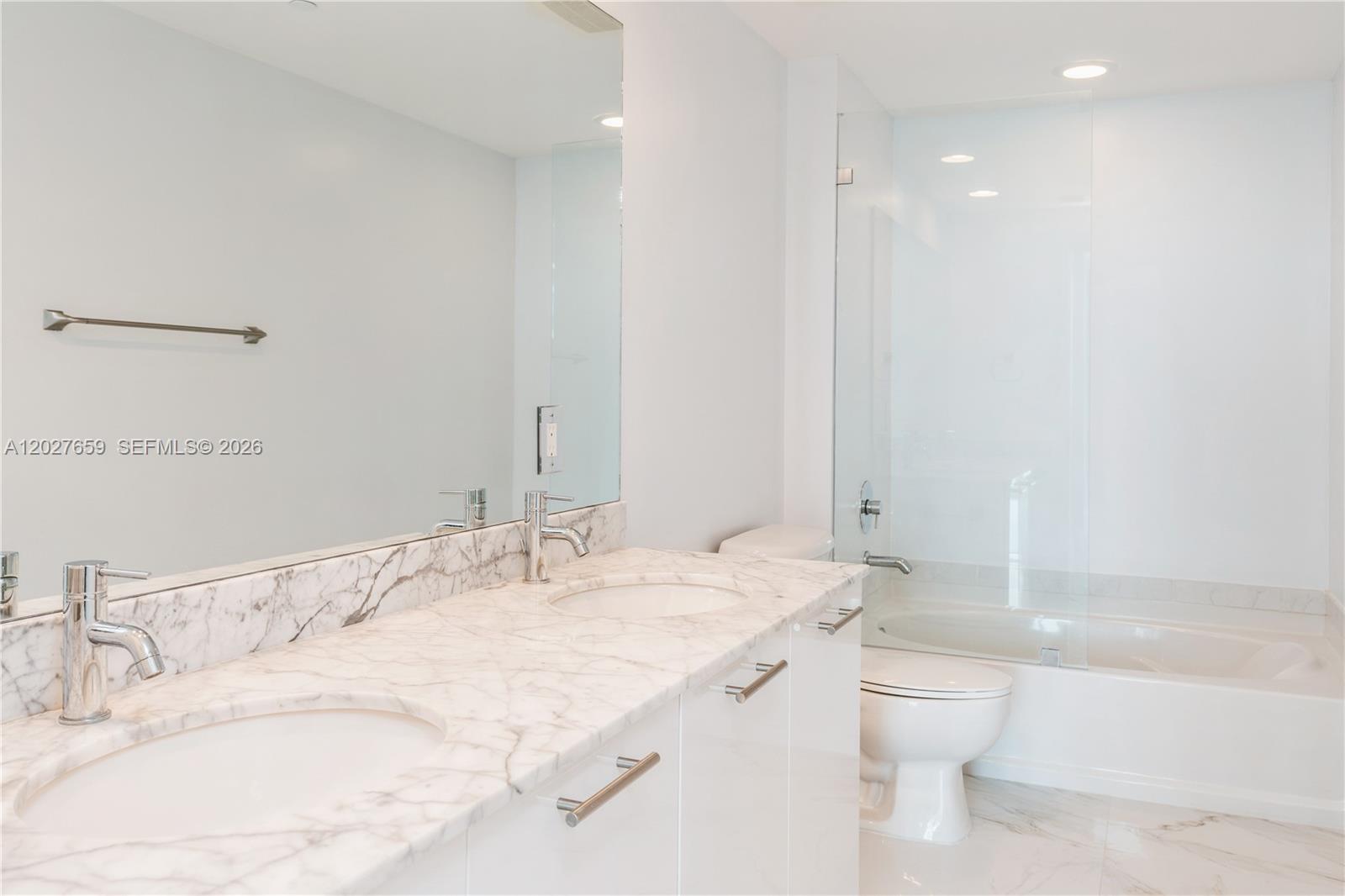 951 Brickell Ave #3706, Miami FL 33131