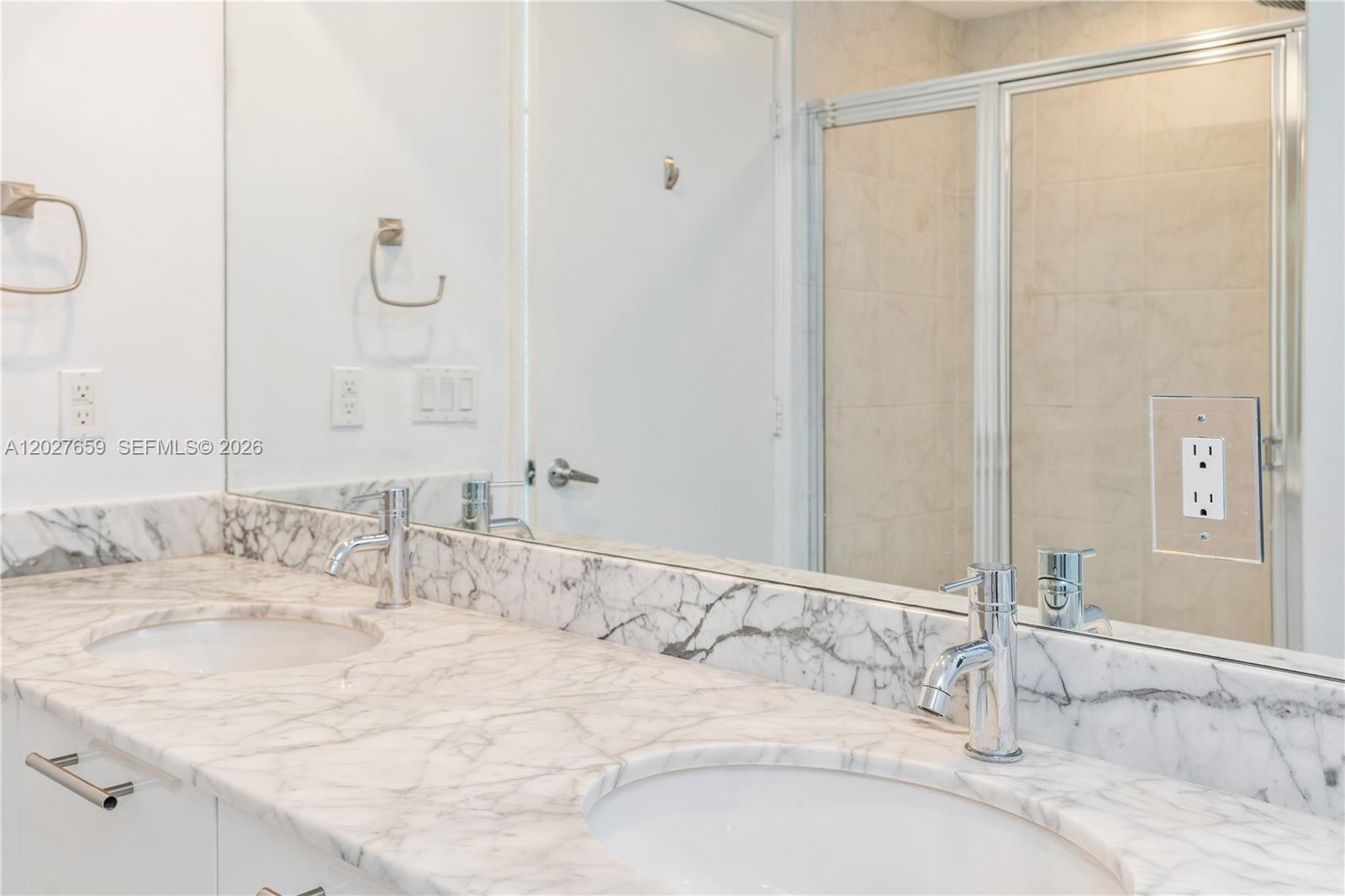 951 Brickell Ave #3706, Miami FL 33131