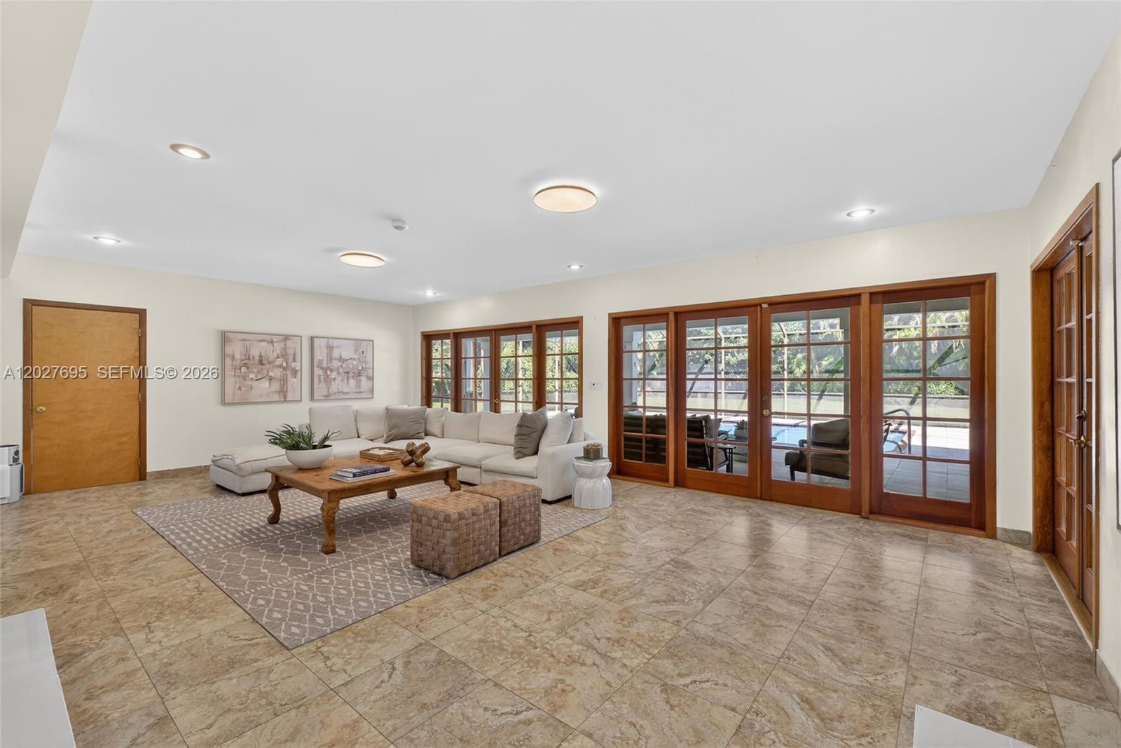6125 SW 109th St, Pinecrest FL 33156