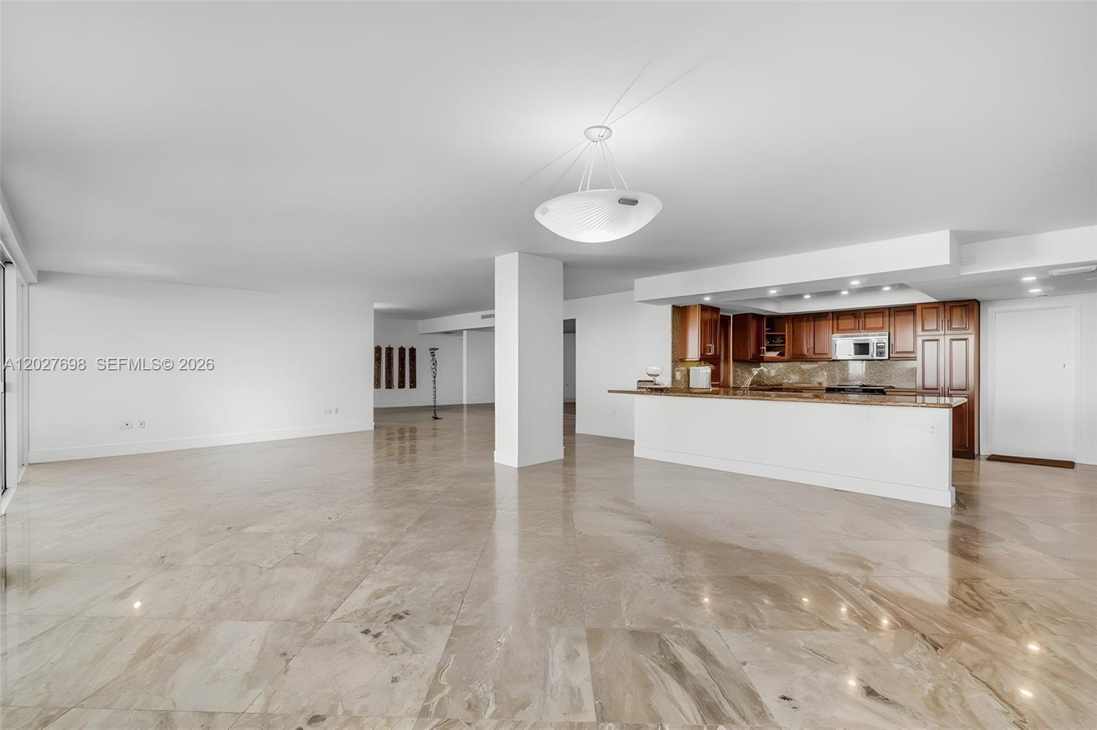 199 Ocean Lane Dr #1210, Key Biscayne FL 33149