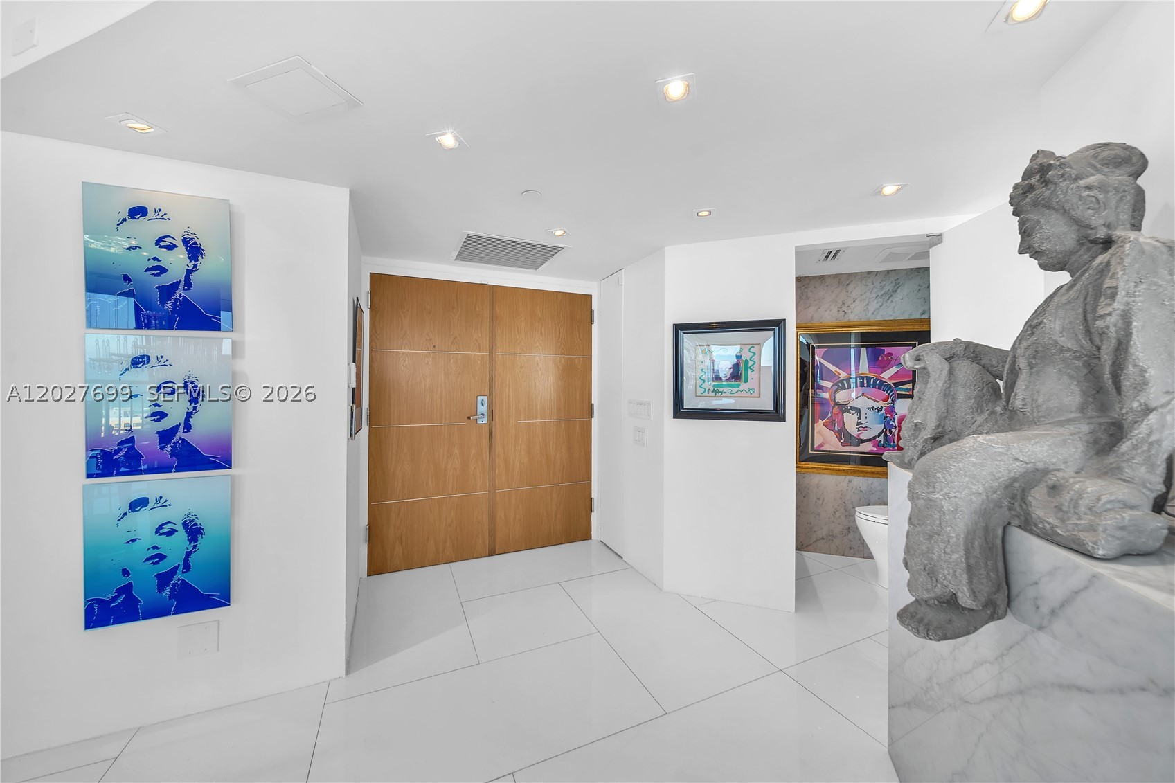 400 S Pointe Dr #2310, Miami Beach FL 33139