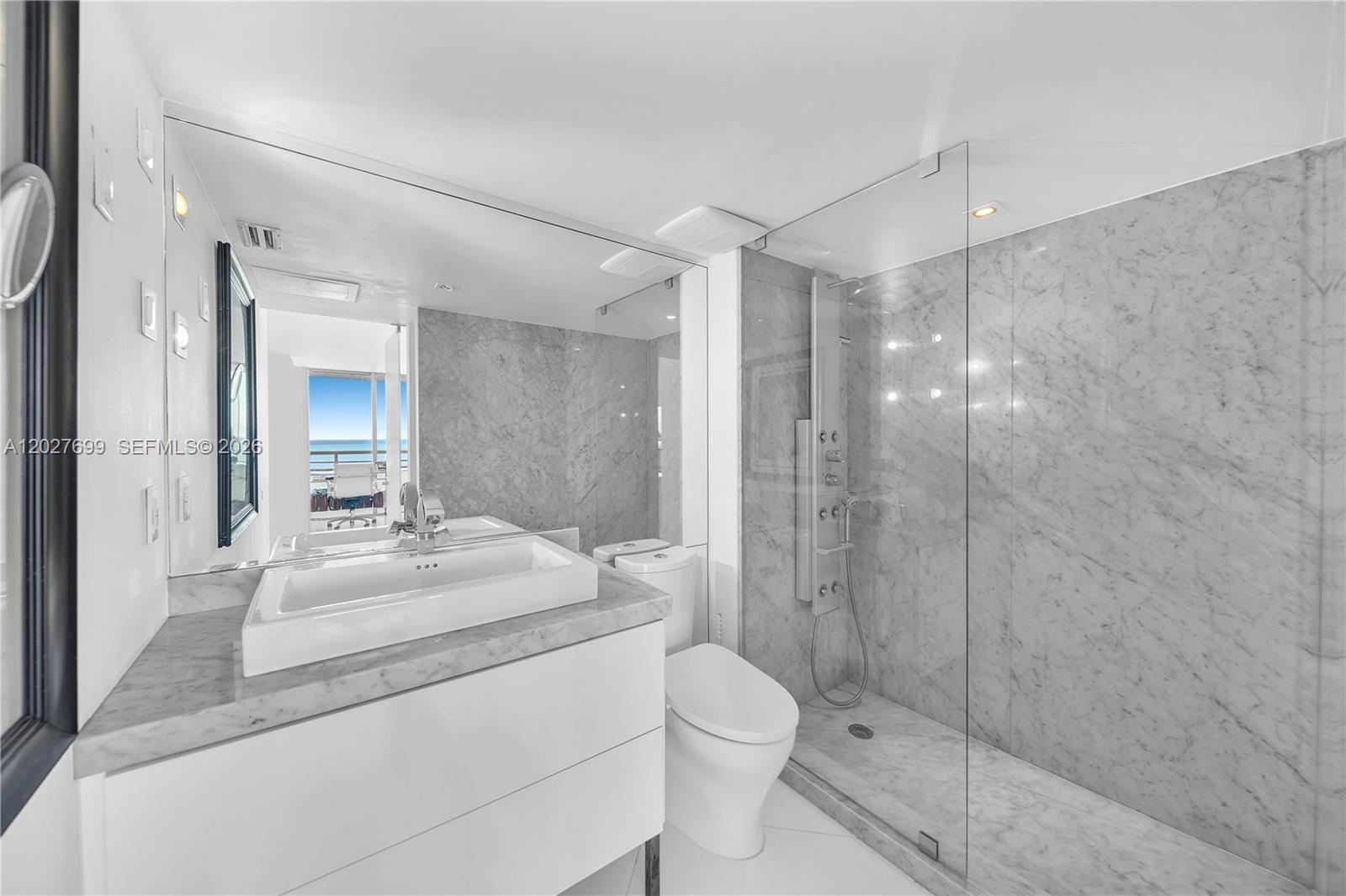 400 S Pointe Dr #2310, Miami Beach FL 33139