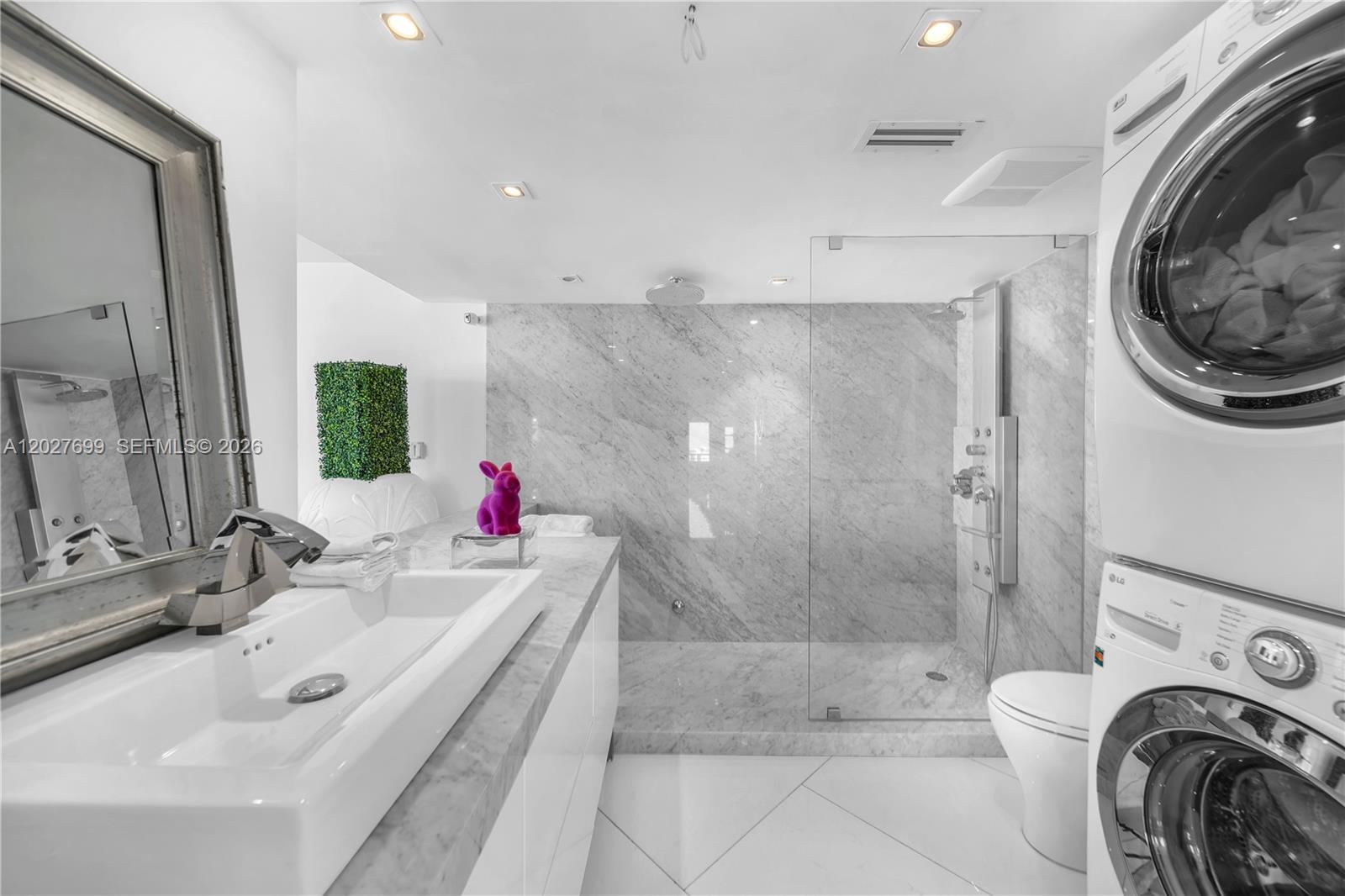 400 S Pointe Dr #2310, Miami Beach FL 33139