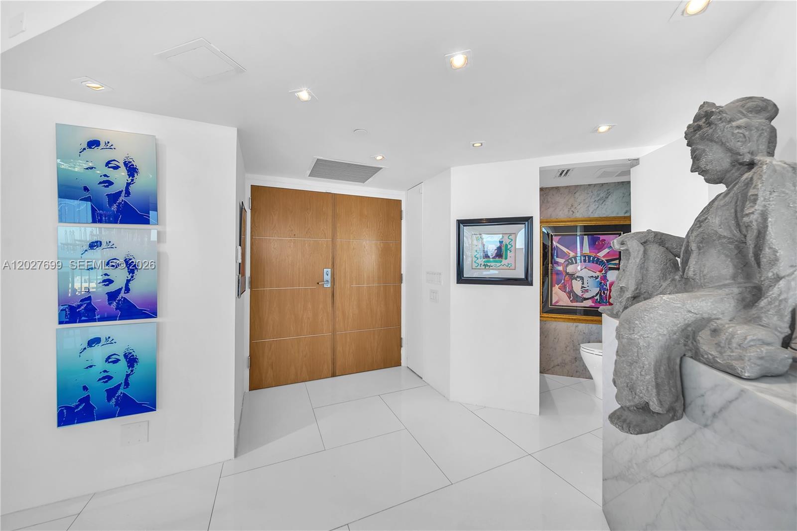 400 S Pointe Dr #2310, Miami Beach FL 33139