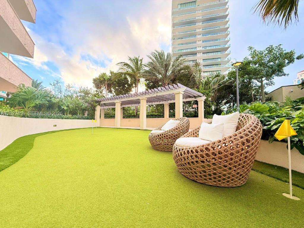 400 S Pointe Dr #2310, Miami Beach FL 33139