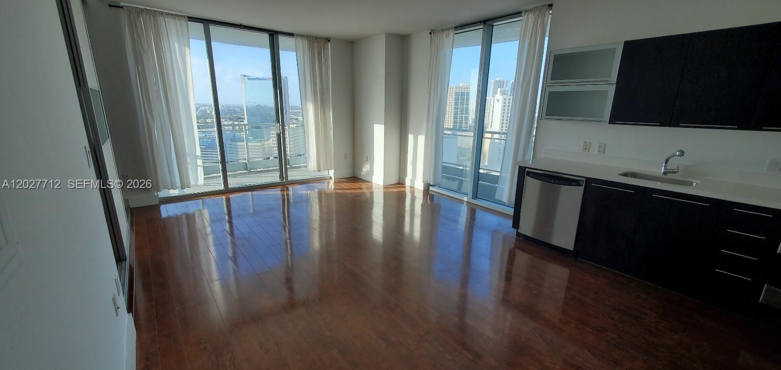90 SW 3rd St #2705, Miami FL 33130