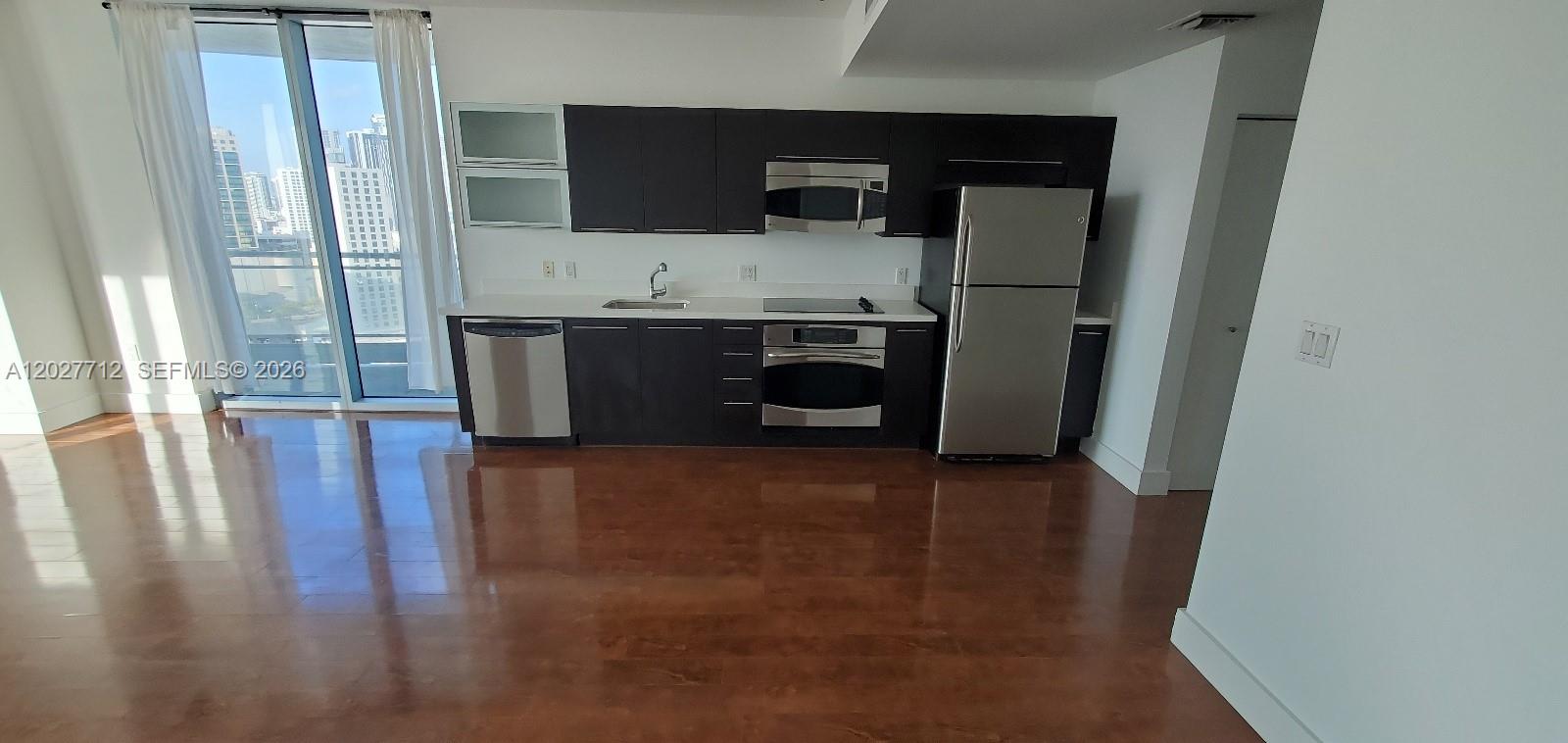 90 SW 3rd St #2705, Miami FL 33130
