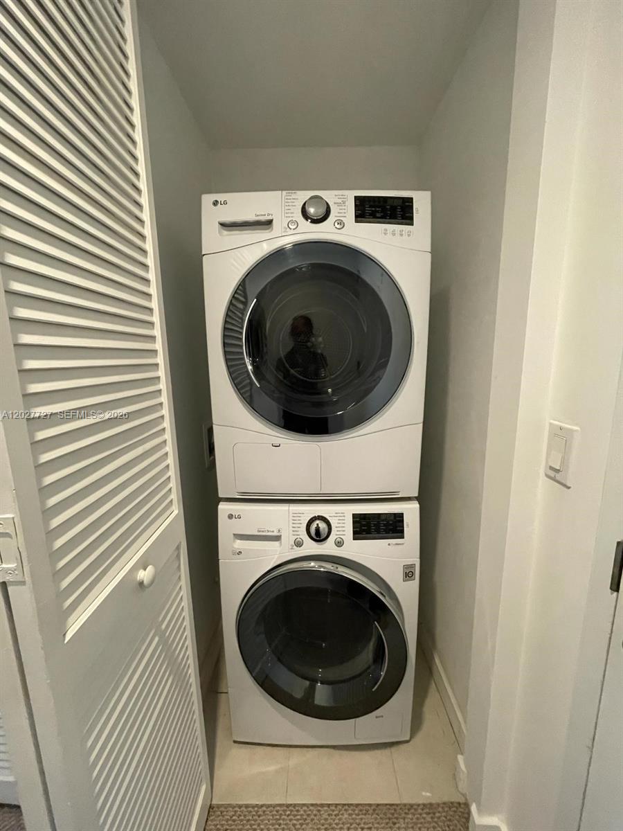 31 SE 6th St #505, Miami FL 33131