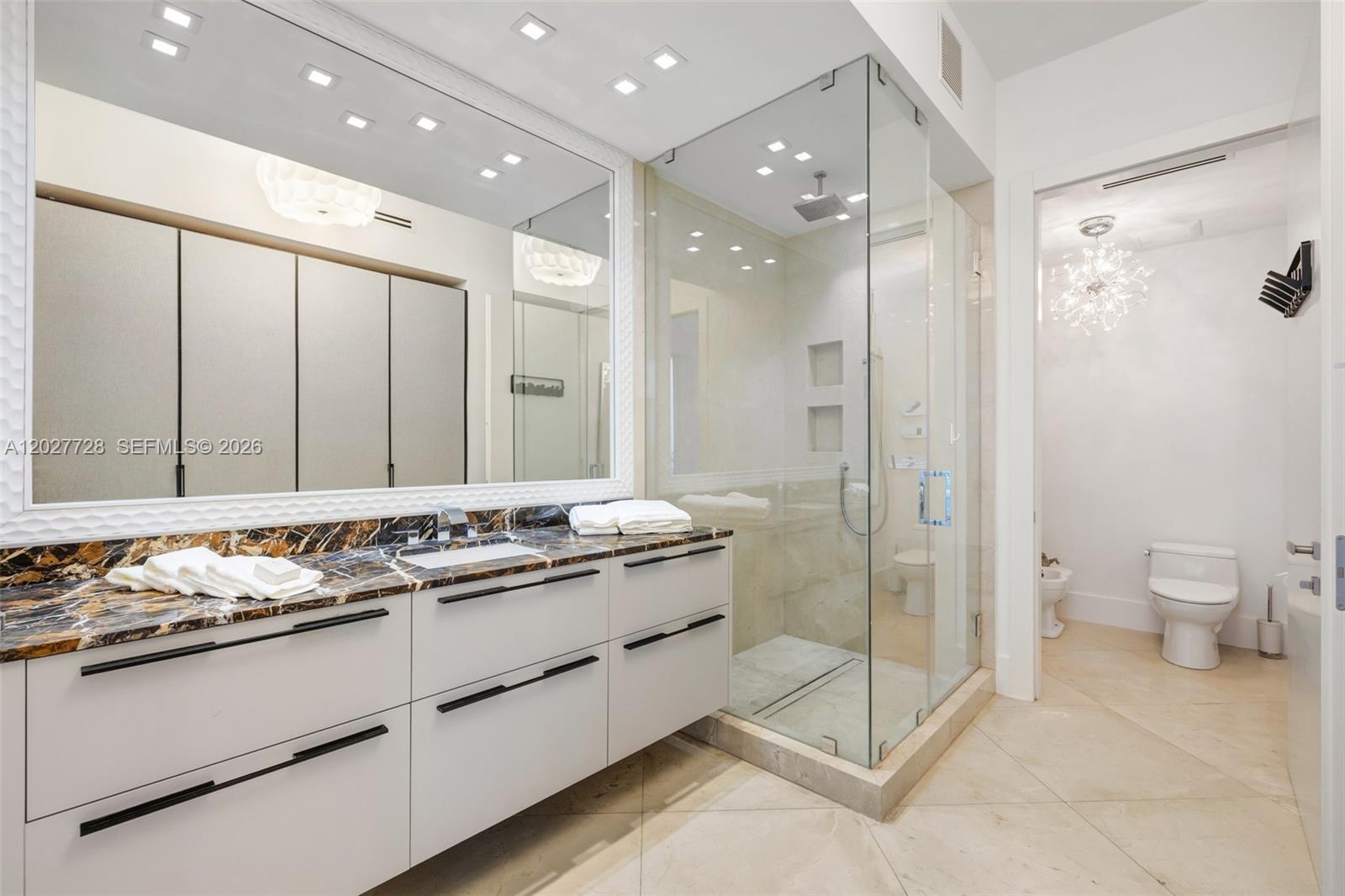 50 S Pointe Dr #903, Miami Beach FL 33139