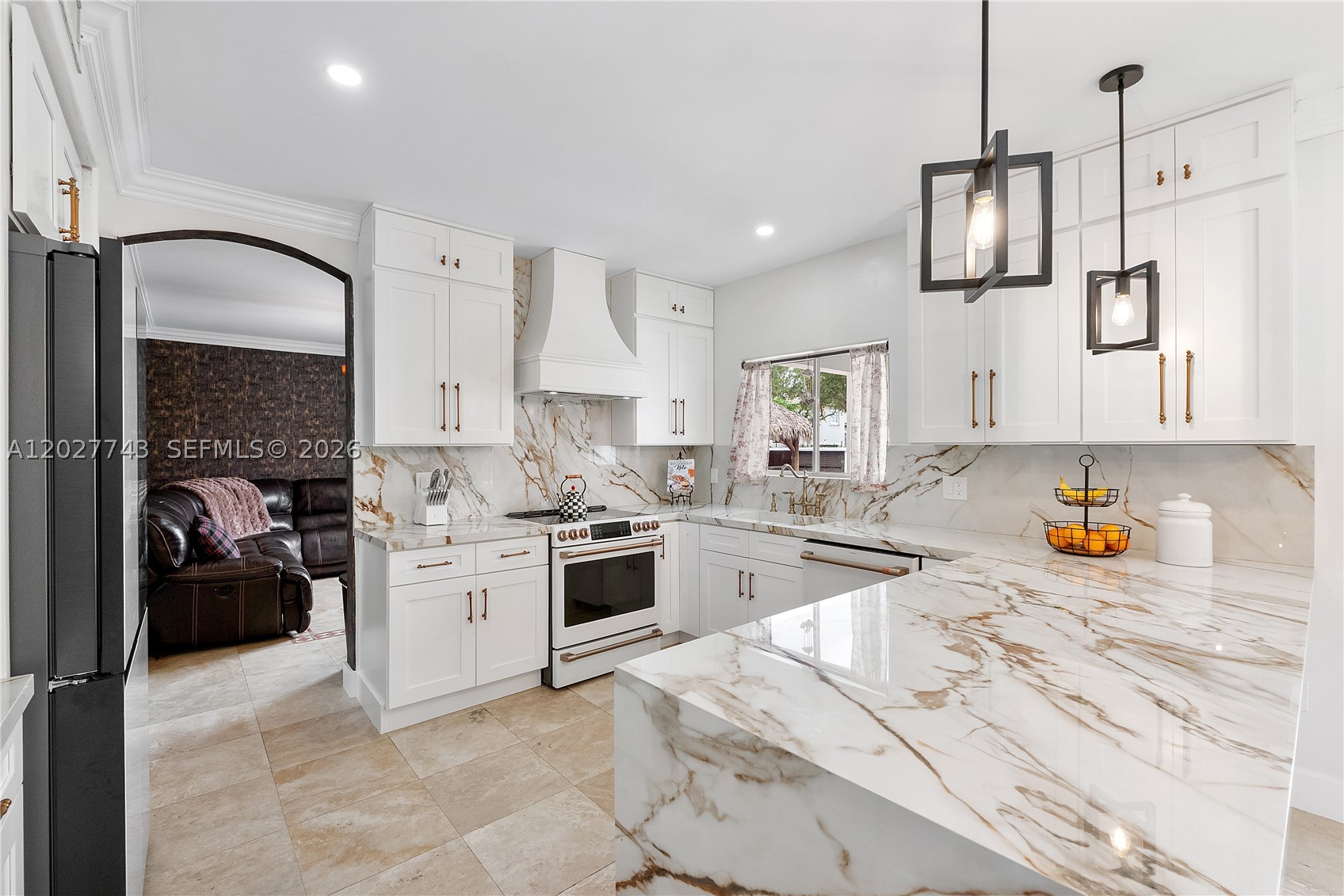 16732 NW 89th Pl, Miami Lakes FL 33018