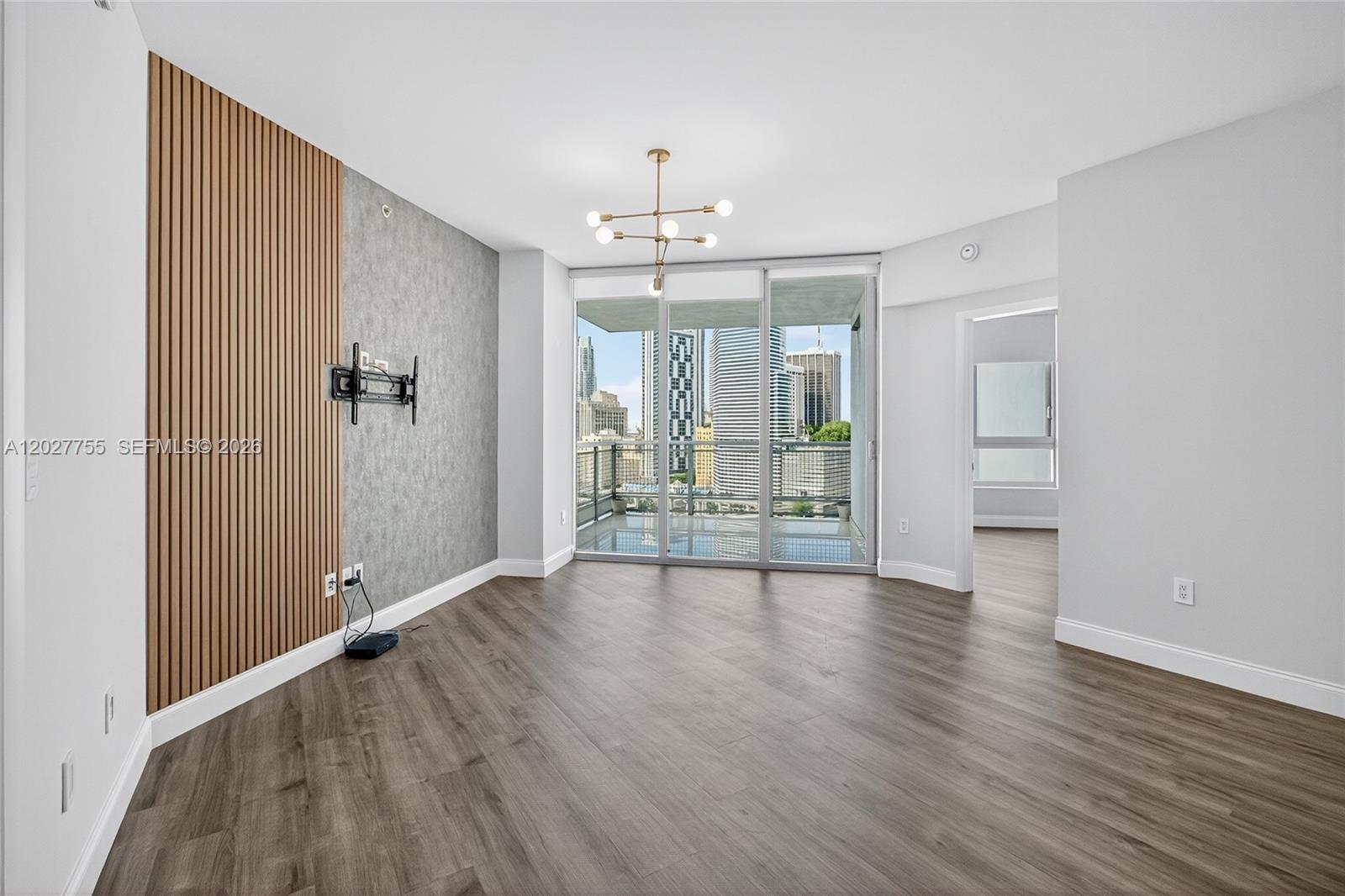 350 S Miami Ave #1705, Miami FL 33130