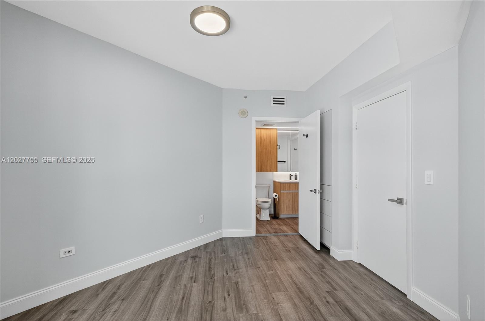 350 S Miami Ave #1705, Miami FL 33130