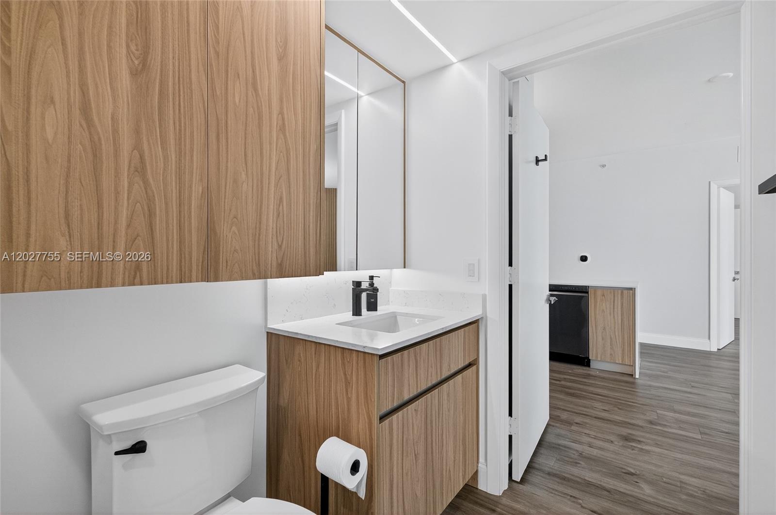 350 S Miami Ave #1705, Miami FL 33130