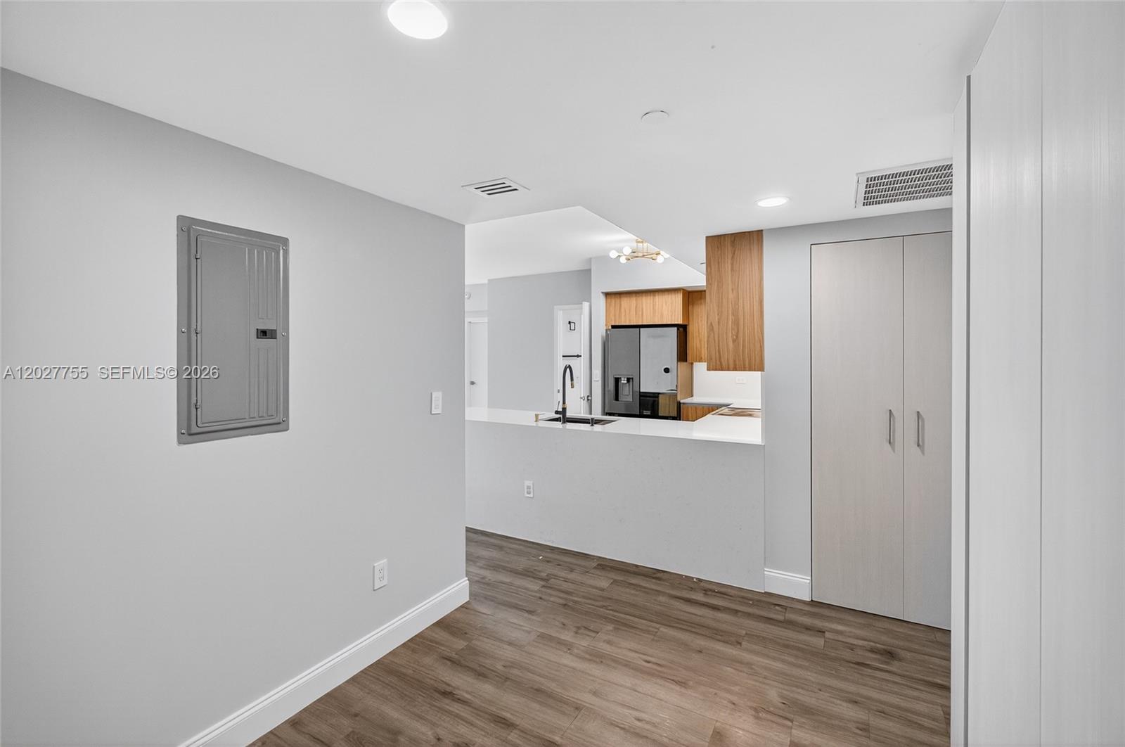 350 S Miami Ave #1705, Miami FL 33130