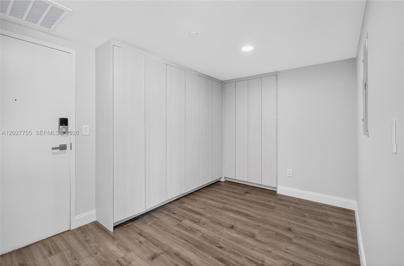 350 S Miami Ave #1705, Miami FL 33130