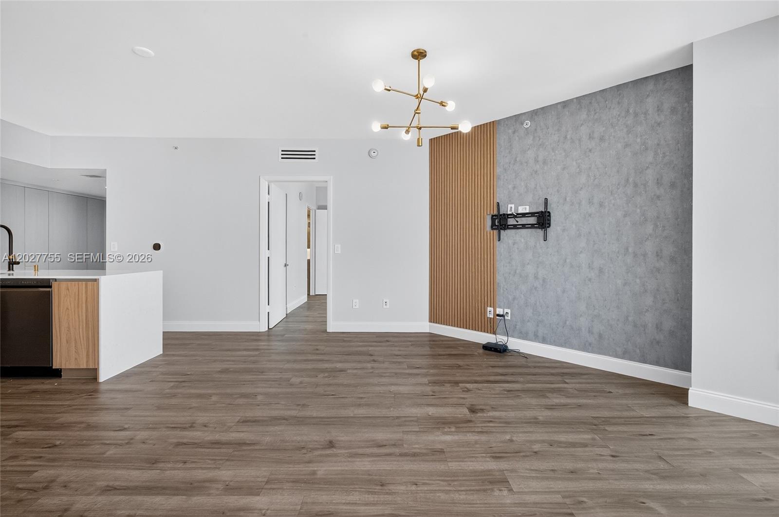 350 S Miami Ave #1705, Miami FL 33130