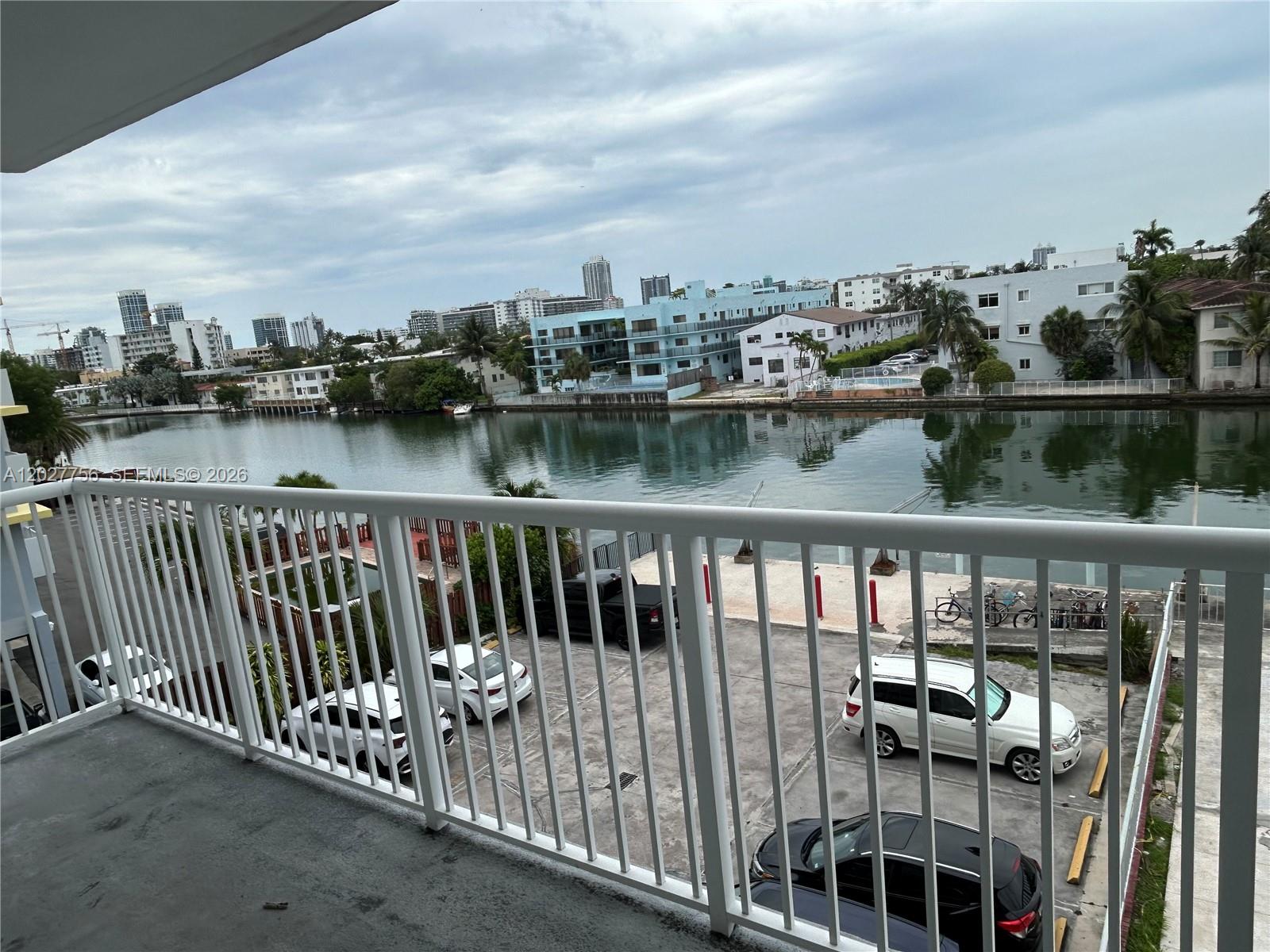 110 S Shore Dr #4E, Miami Beach FL 33141