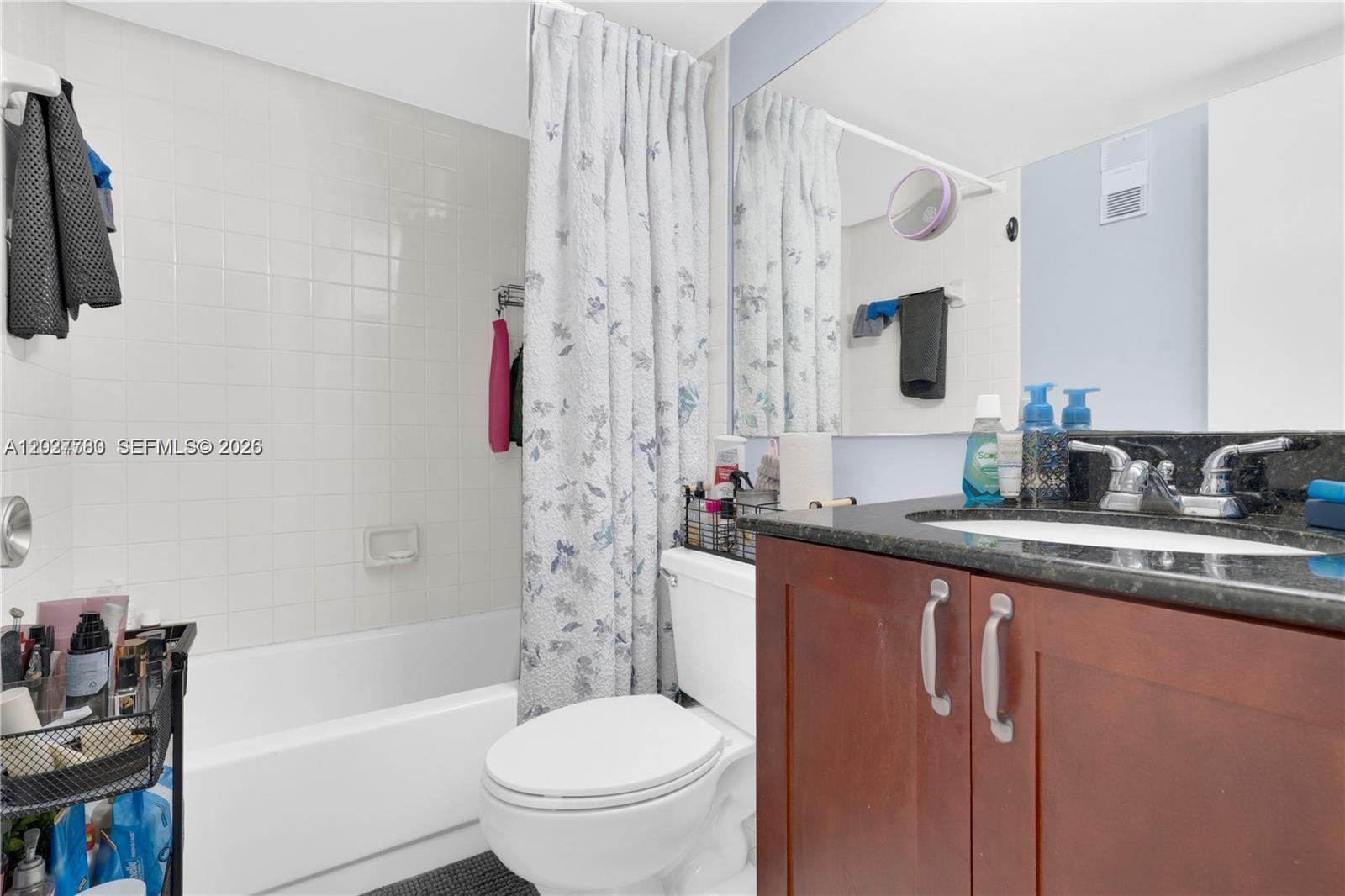 770 Claughton Island Dr #1113, Miami FL 33131