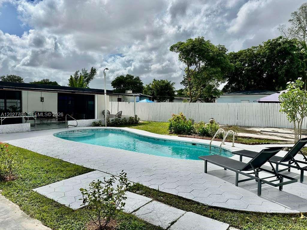 415 NW 133rd St #415, North Miami FL 33168